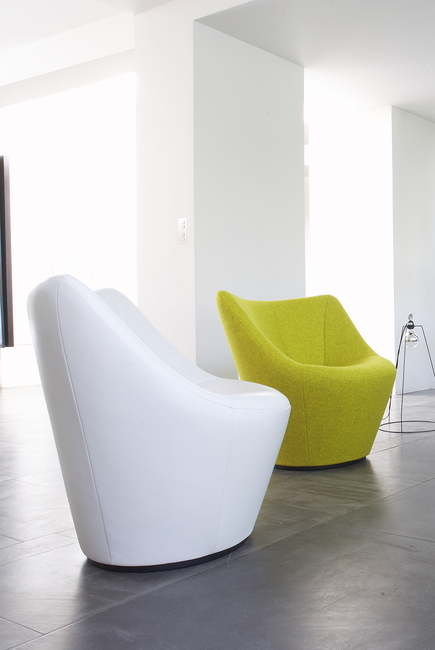 Anda Armchair