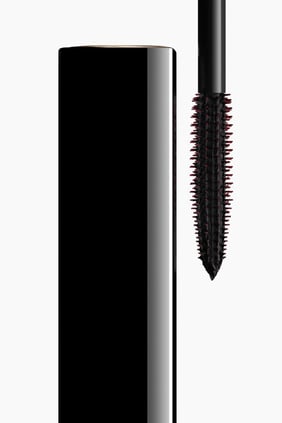Noir Allure All-in-One Mascara: Volume, Length, Curl and Definition