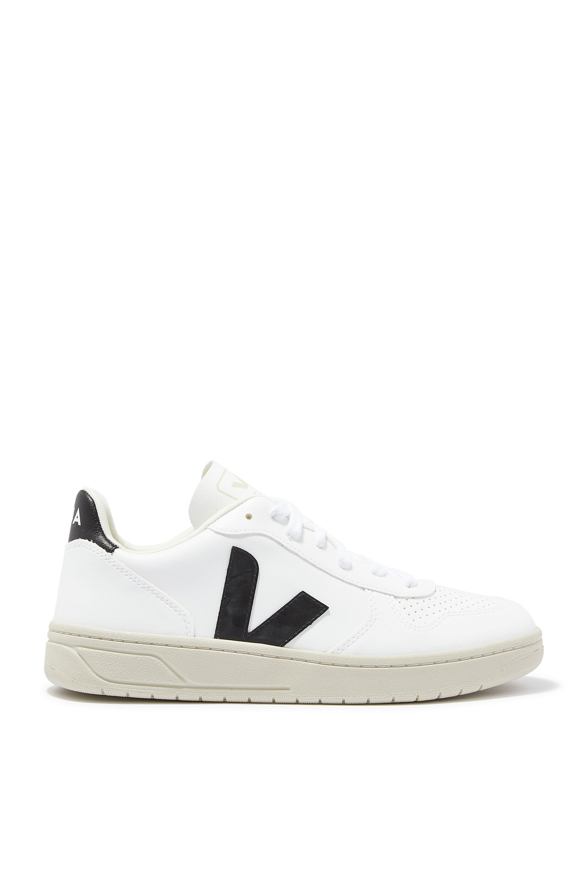 Veja classic clearance