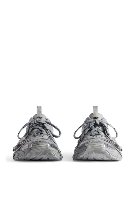 3XL Metallic Sneakers