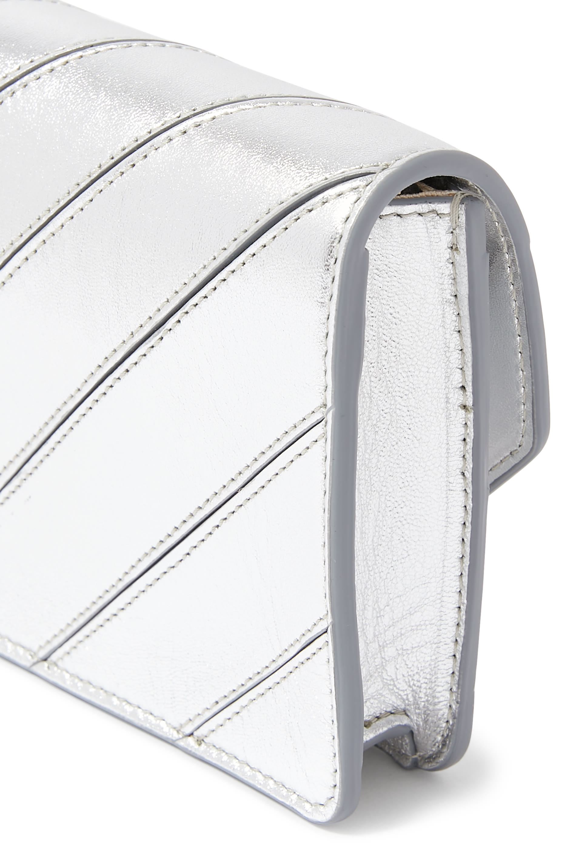 Wave Metallic Leather Wallet On Chain