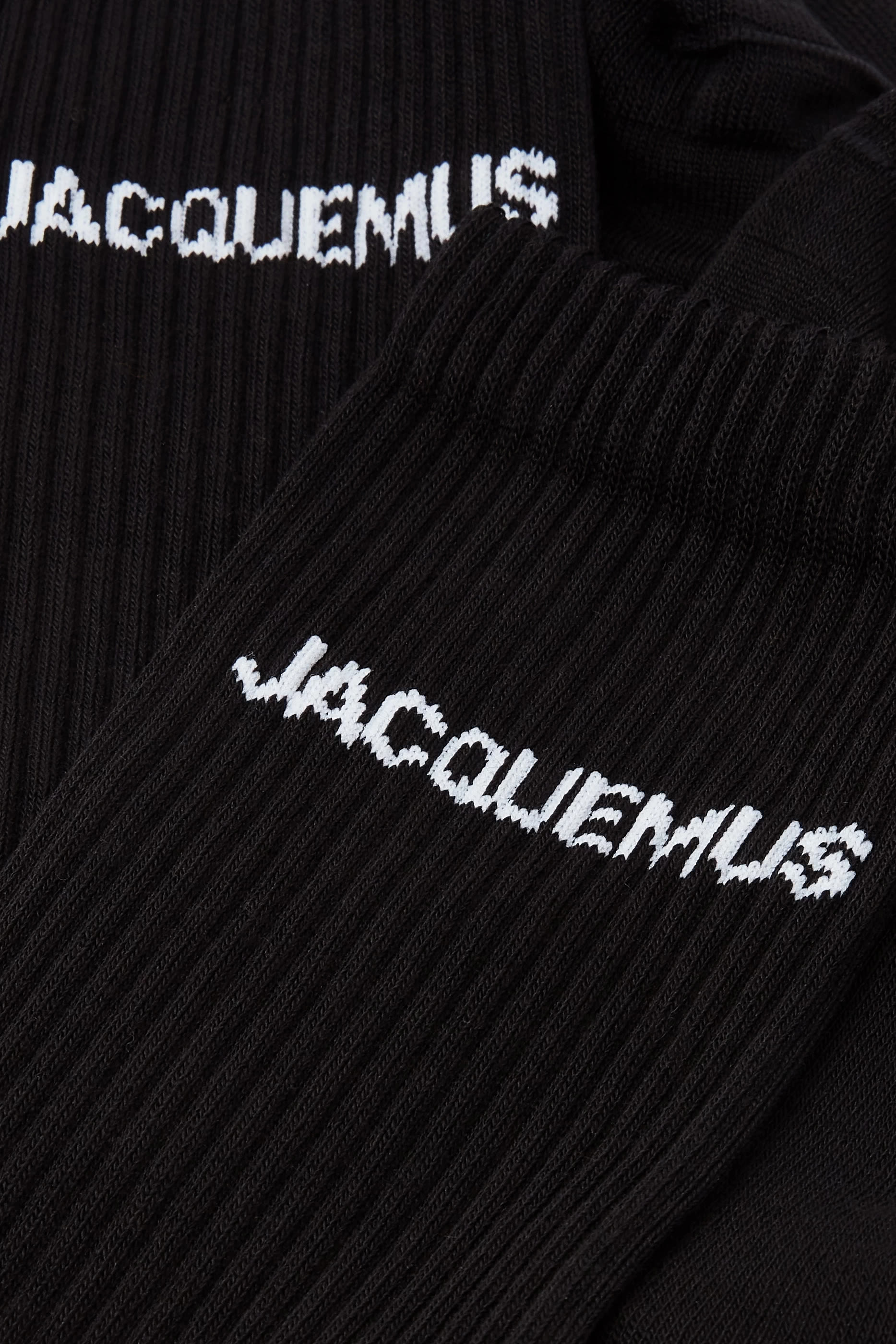 Les Chaussettes Jacquemus