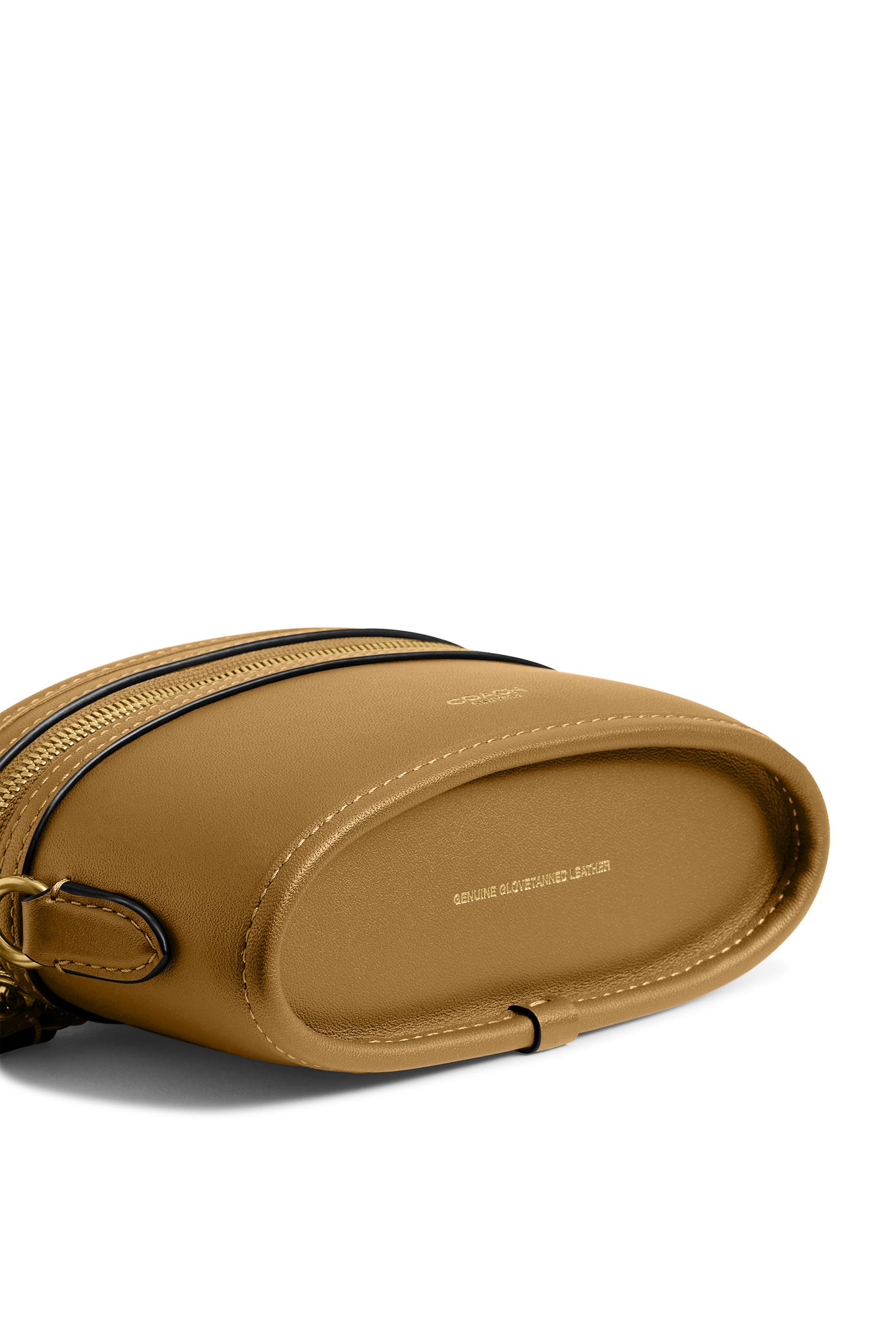 Glovetanned Leather Trail Bag 15