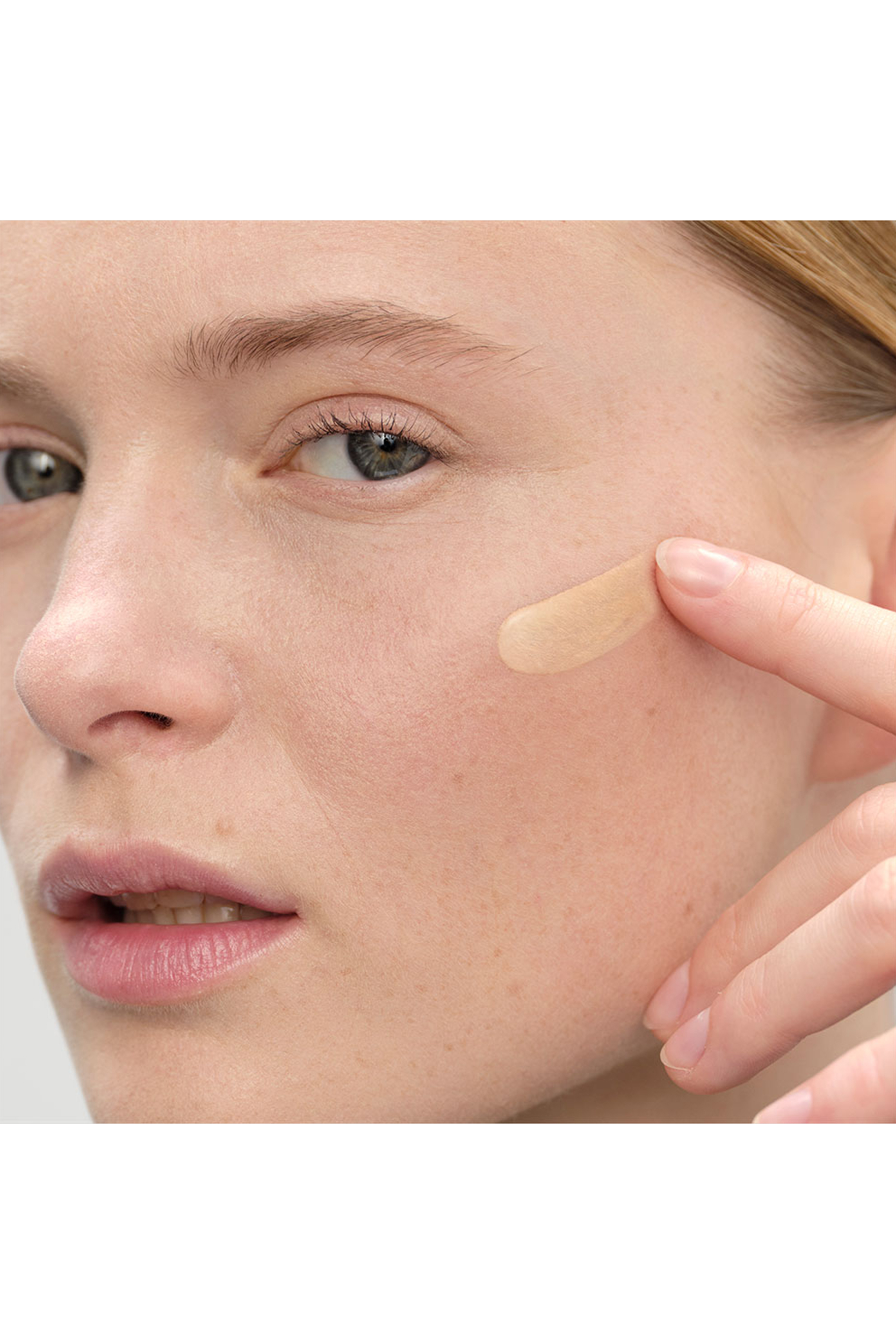 Reveal Skin Optimising Foundation