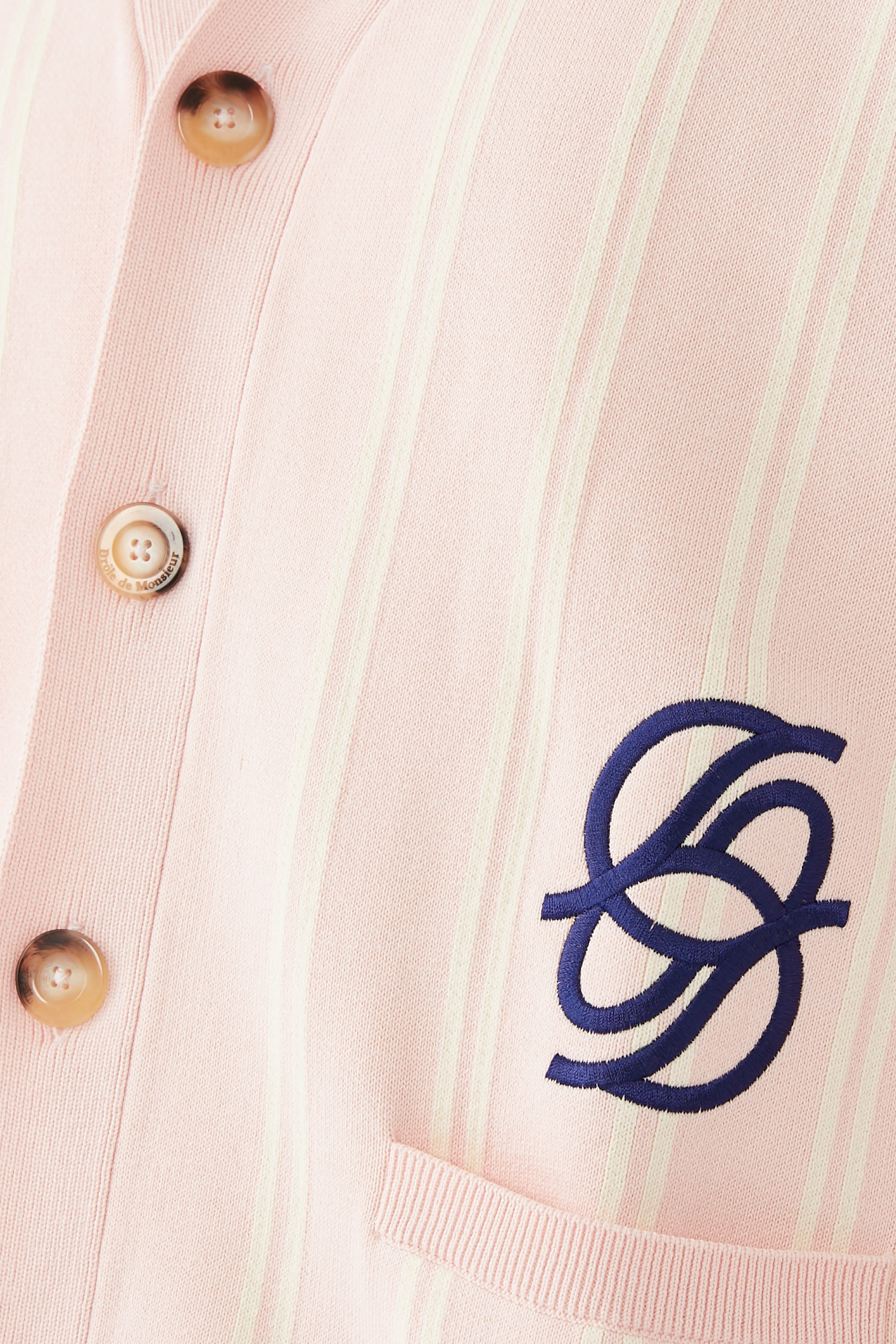 Le Cardigan Ray&eacute;