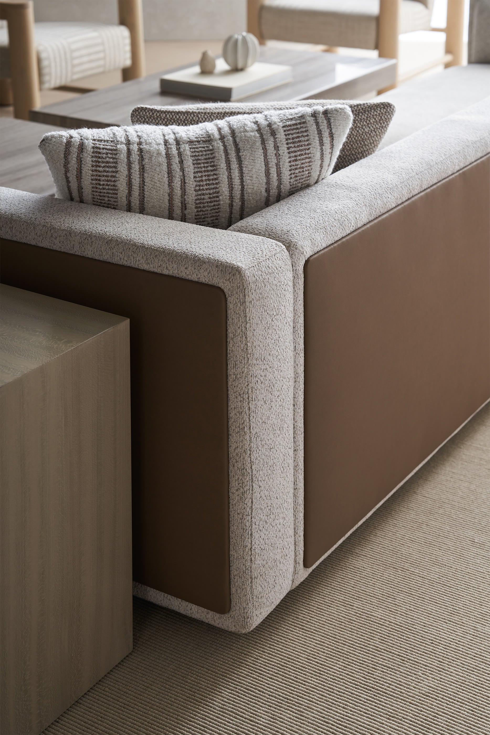 Unity Sofa 