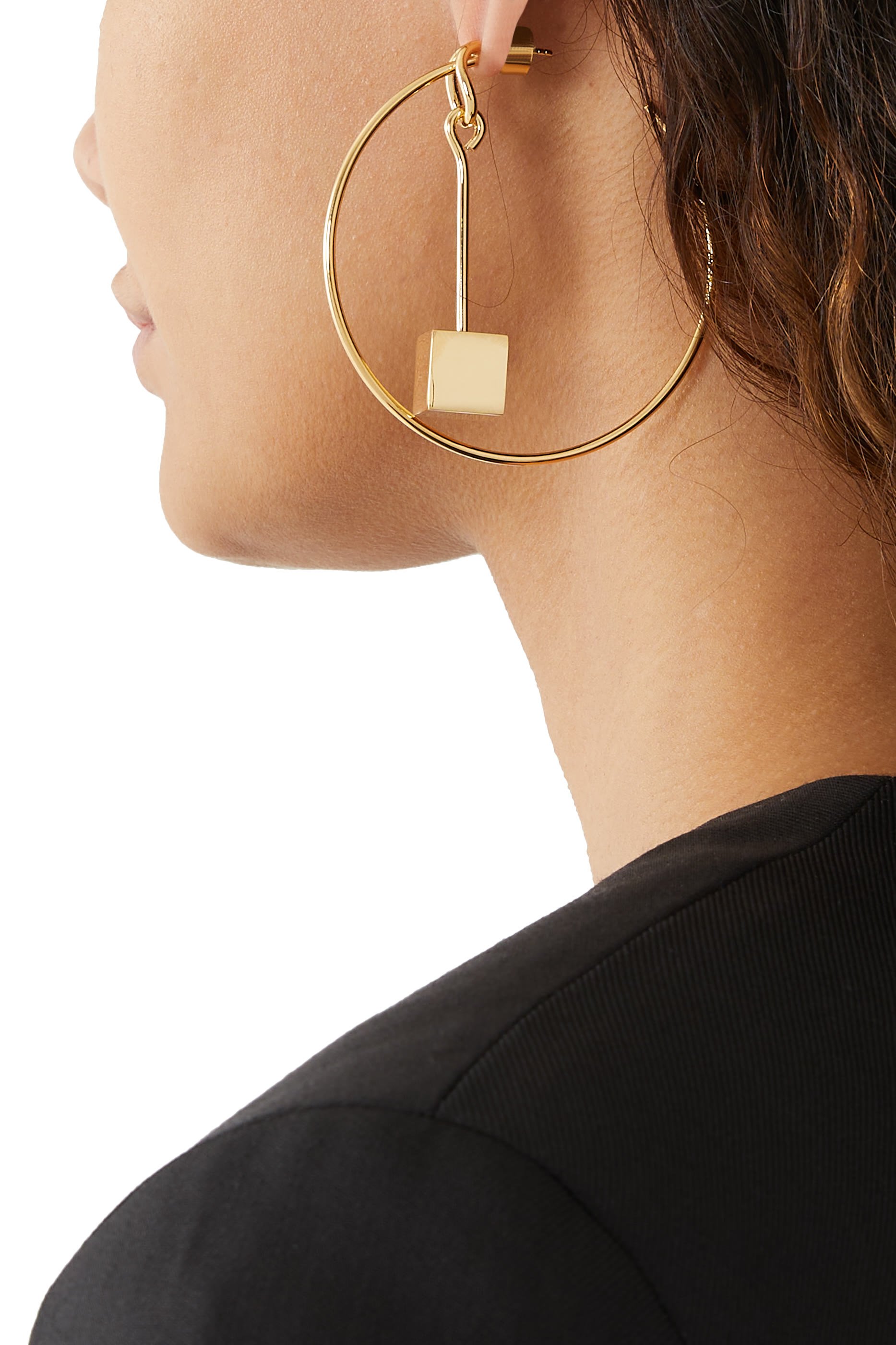 Les Cr&eacute;oles Nodo Asymmetric Hoop Earrings