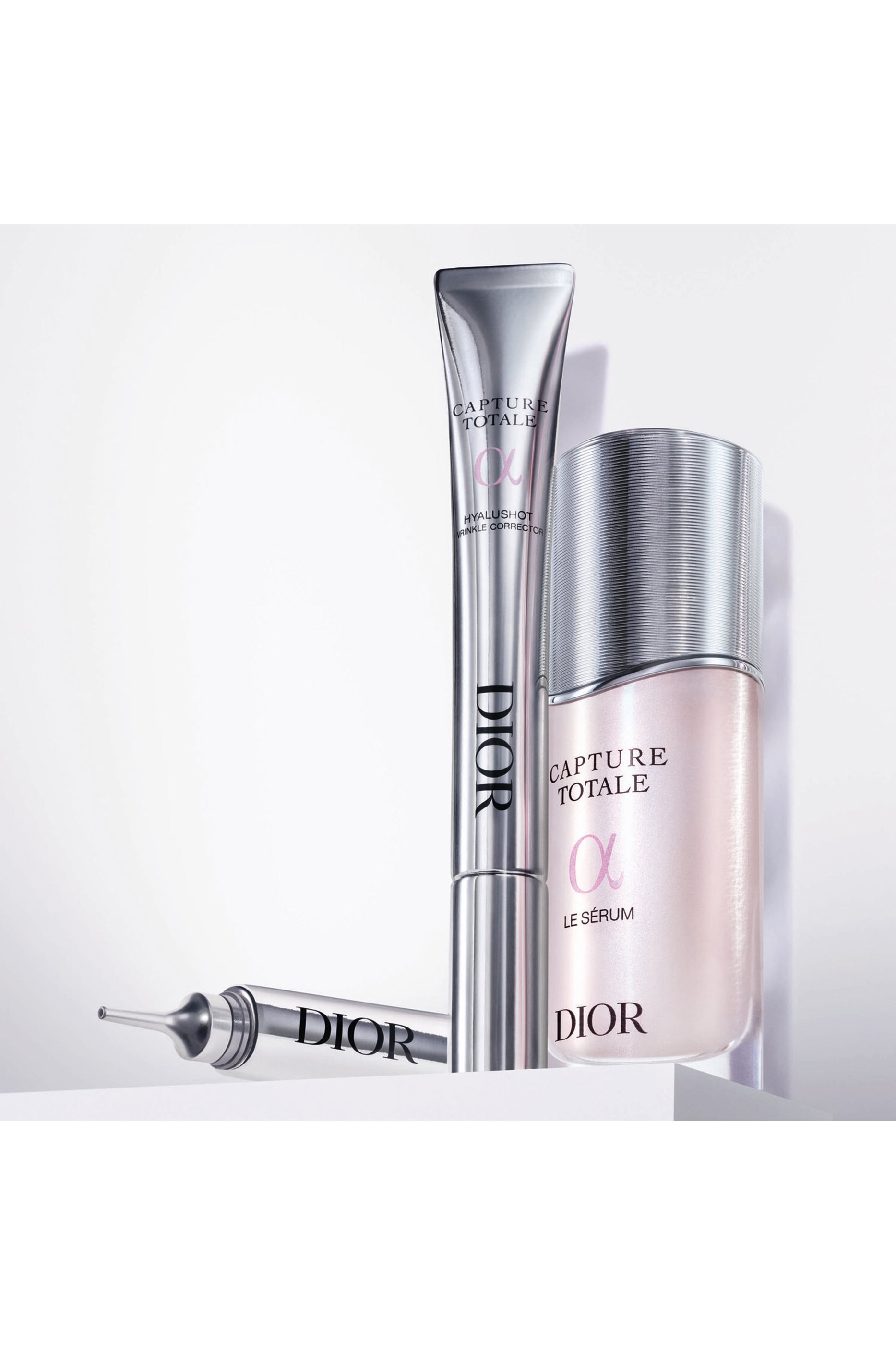 Capture Totale Hyalushot Wrinkle Corrector