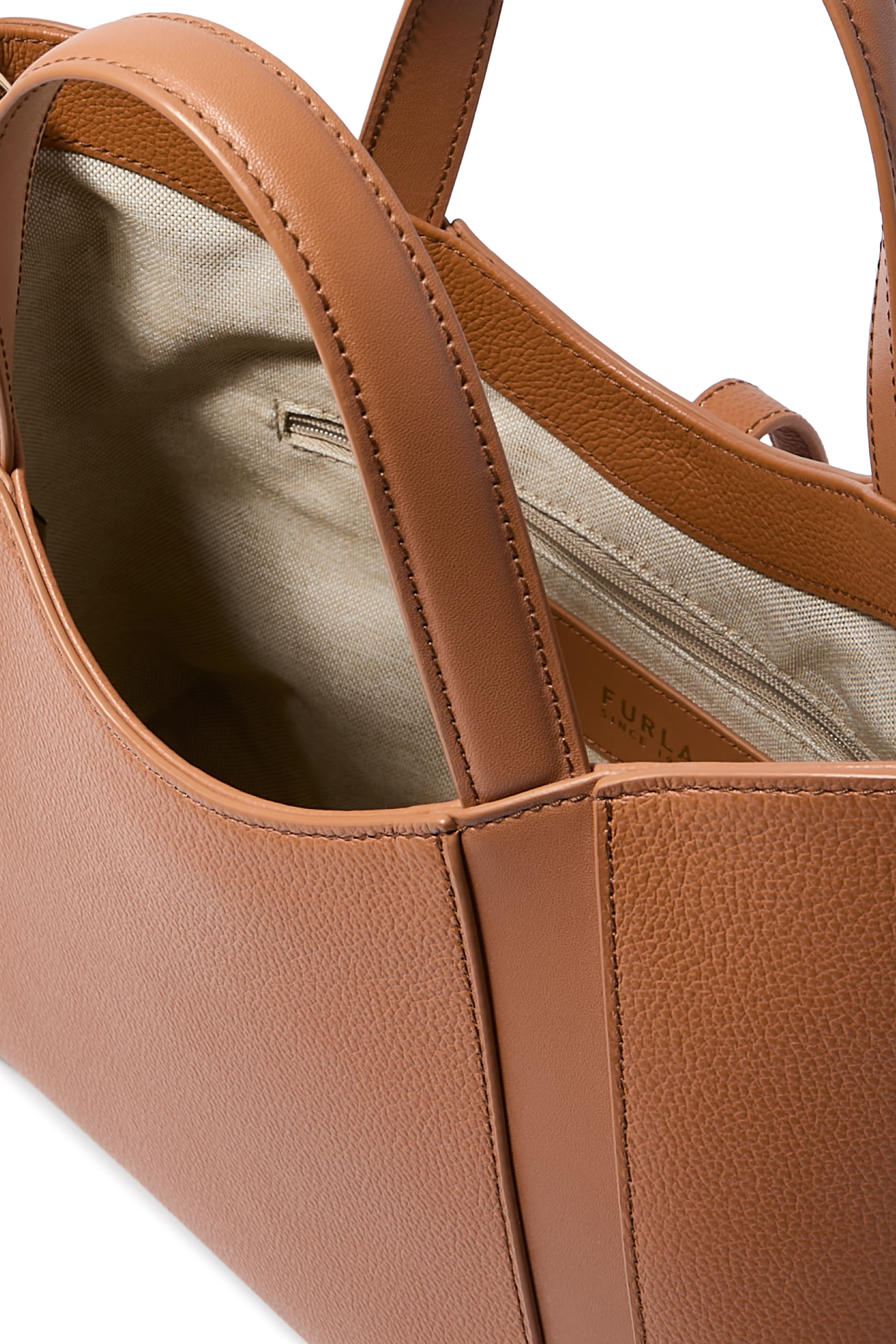 Goccia S Grained Leather Handbag