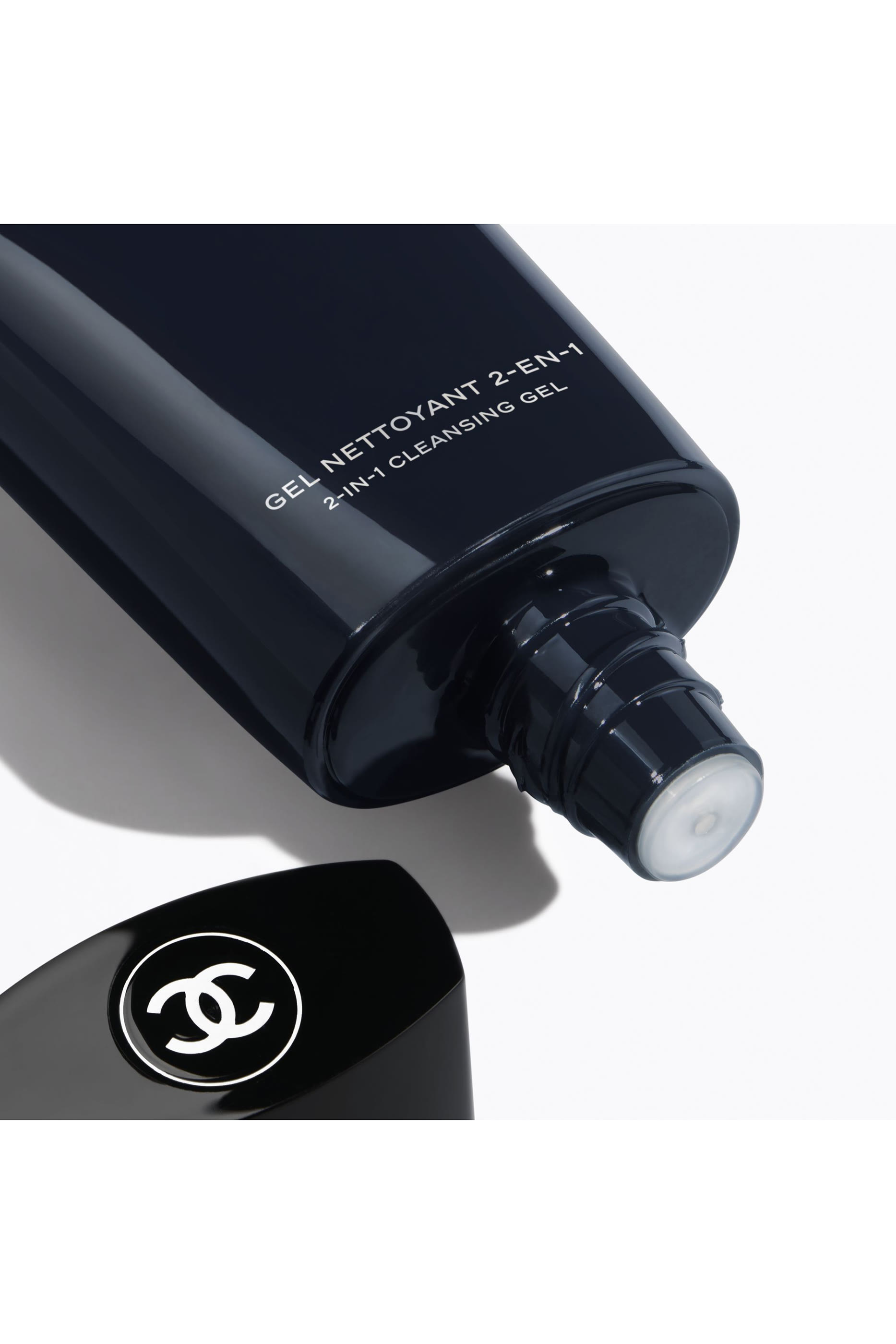 Bleu De Chanel 2-in-1 Cleansing Gel