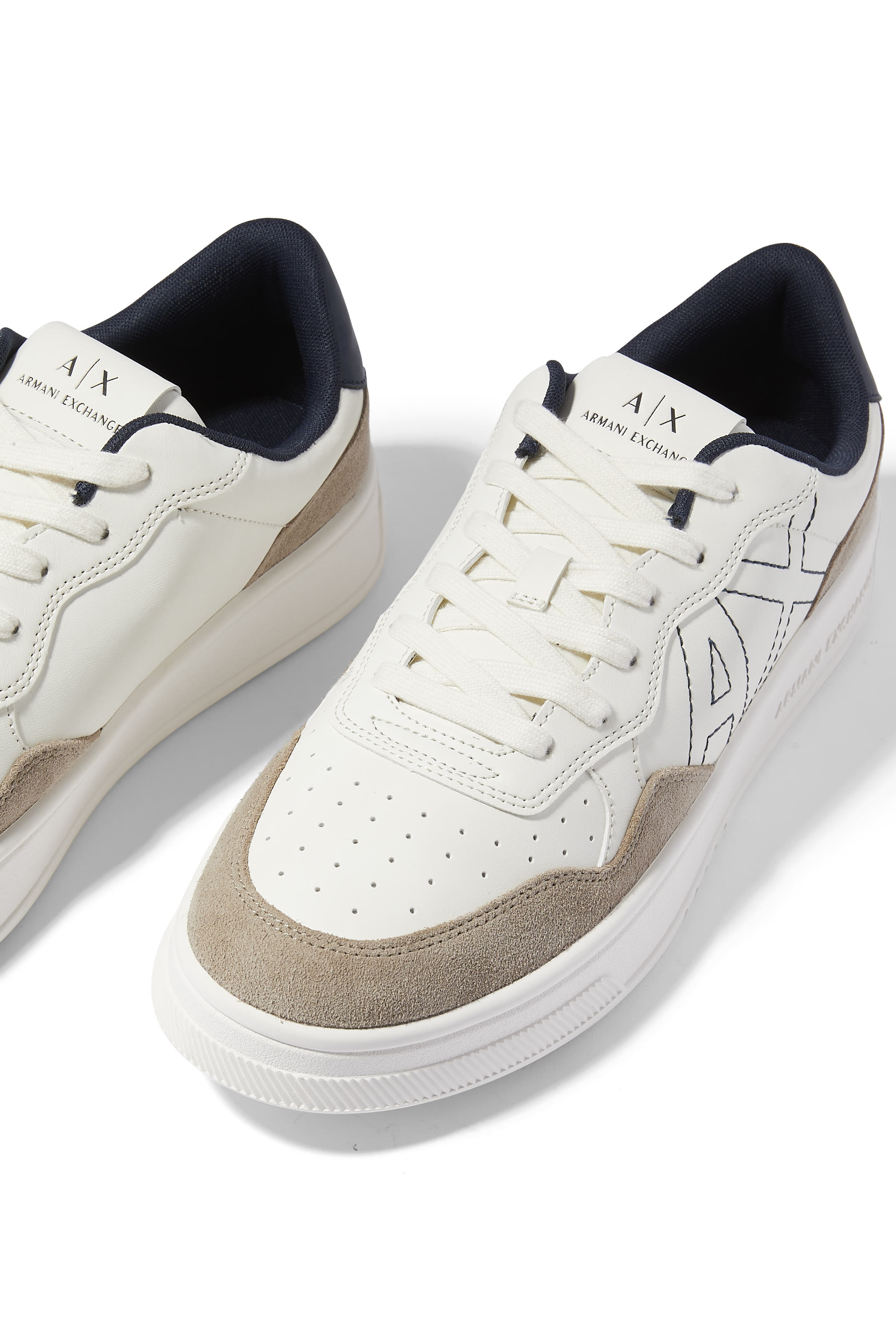 Seattle Low-Top Sneakers