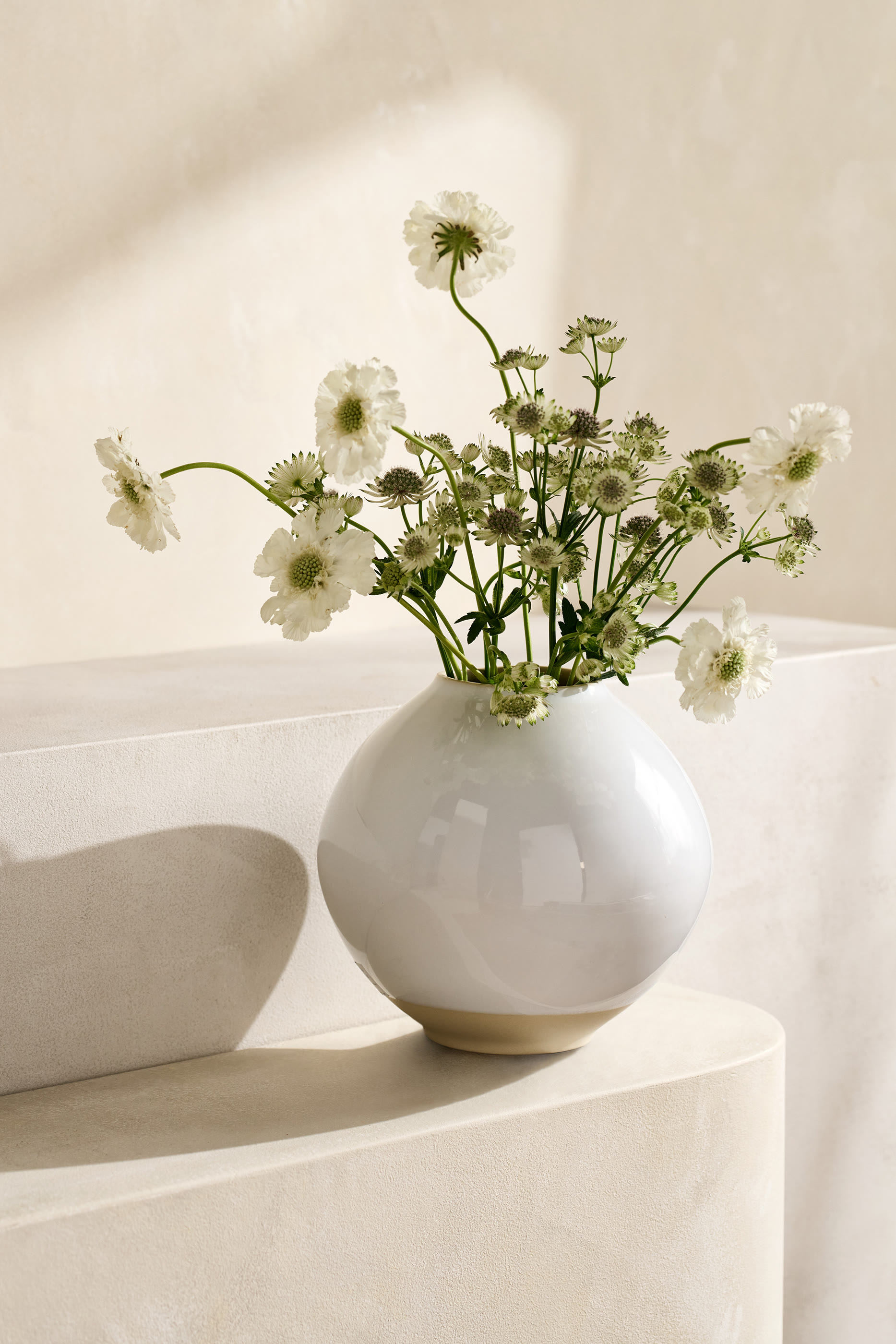 Parham Round Ceramic Vase &ndash; Large