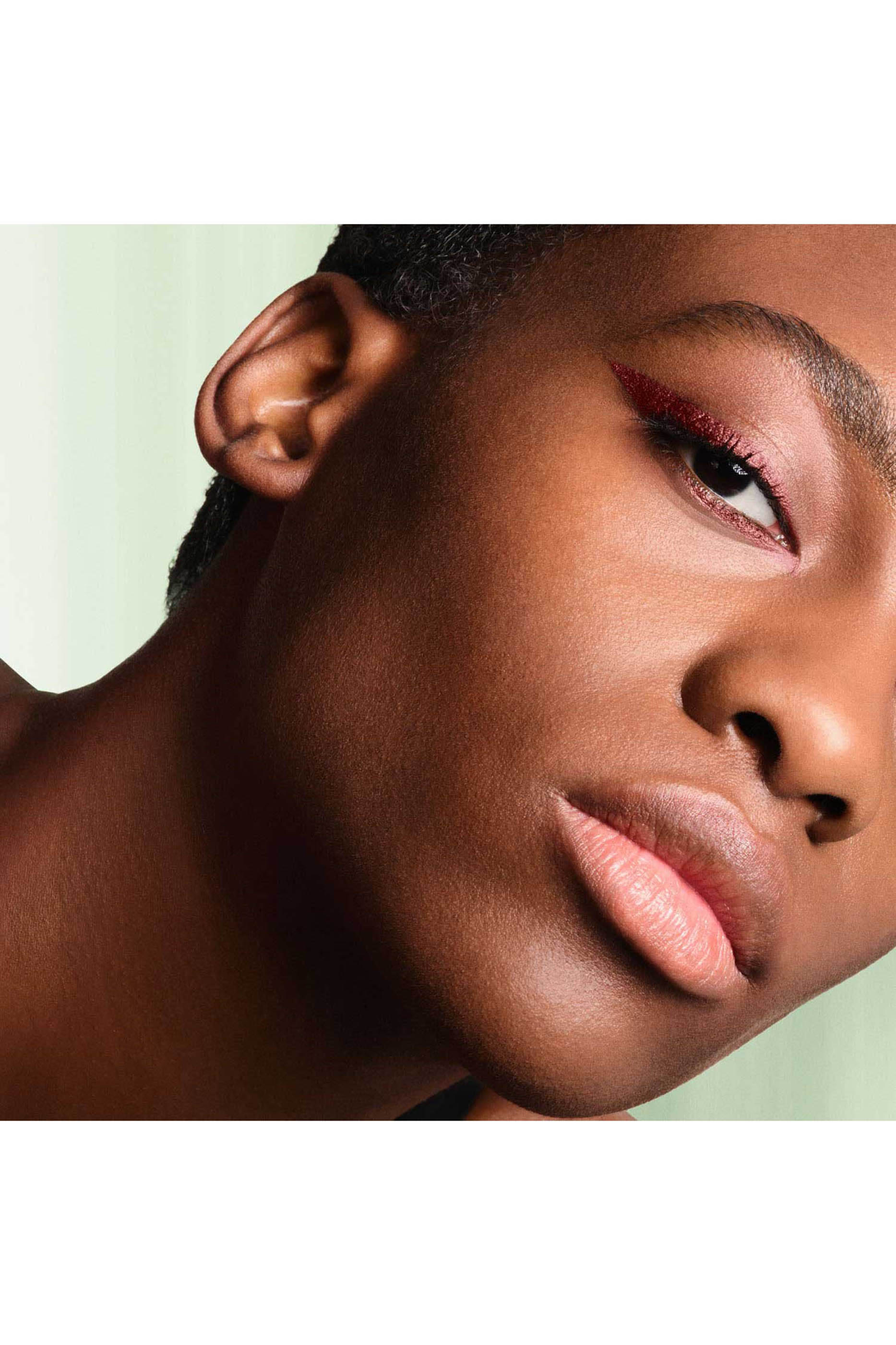 Pradalines Durable Gliding Eyeliner Pencil