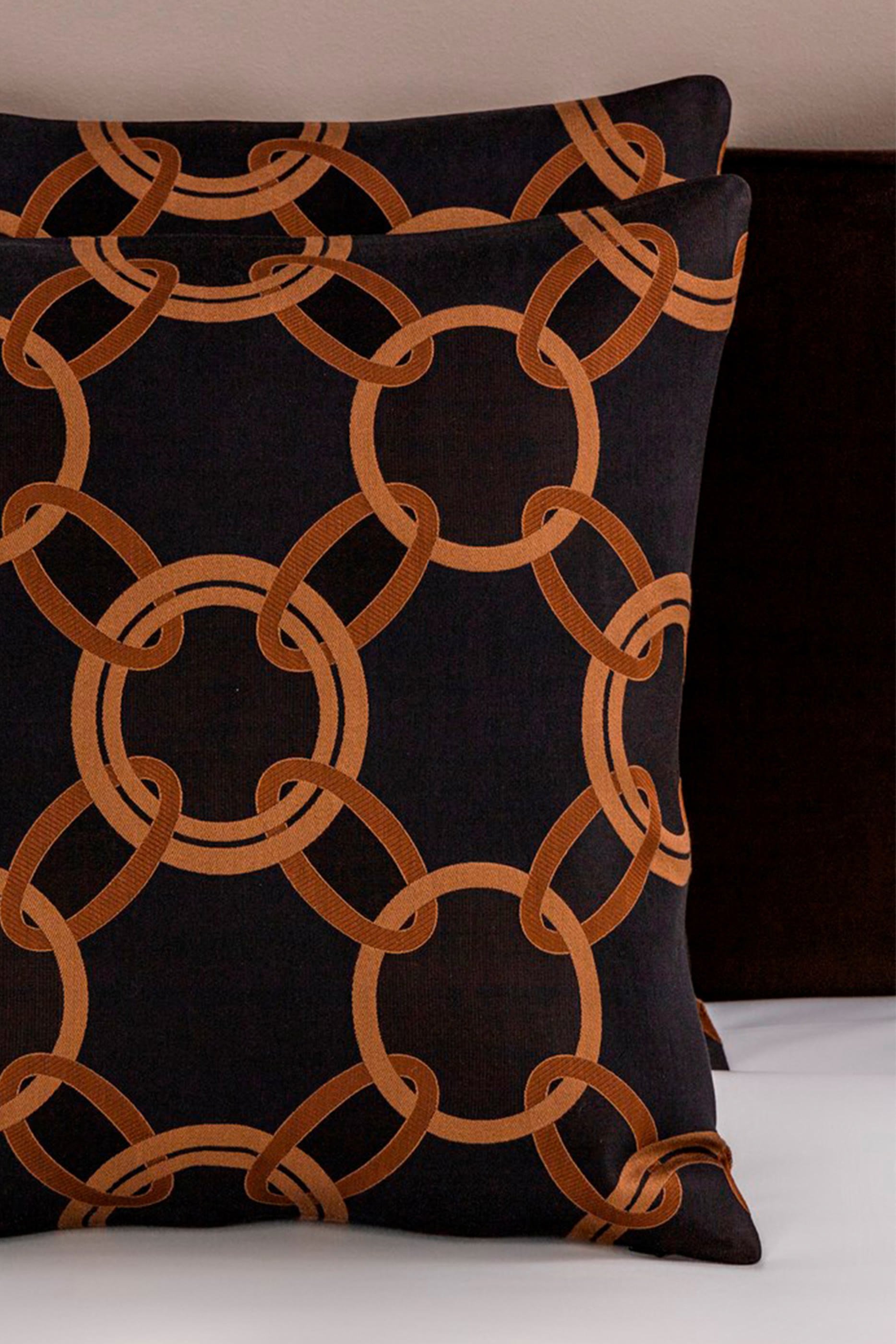 Lux Chains Cushion Cover