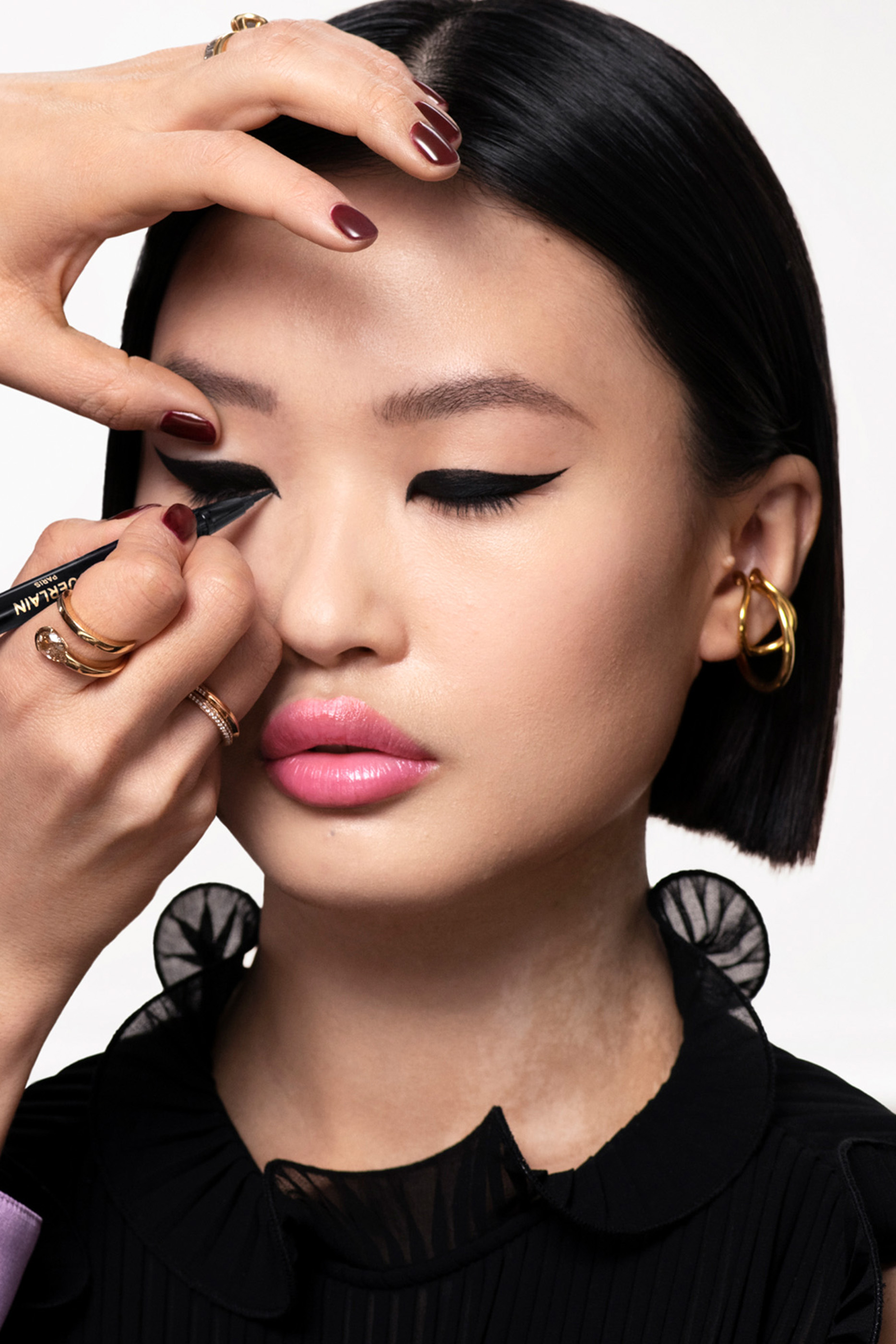 Noir G Graphic Liner