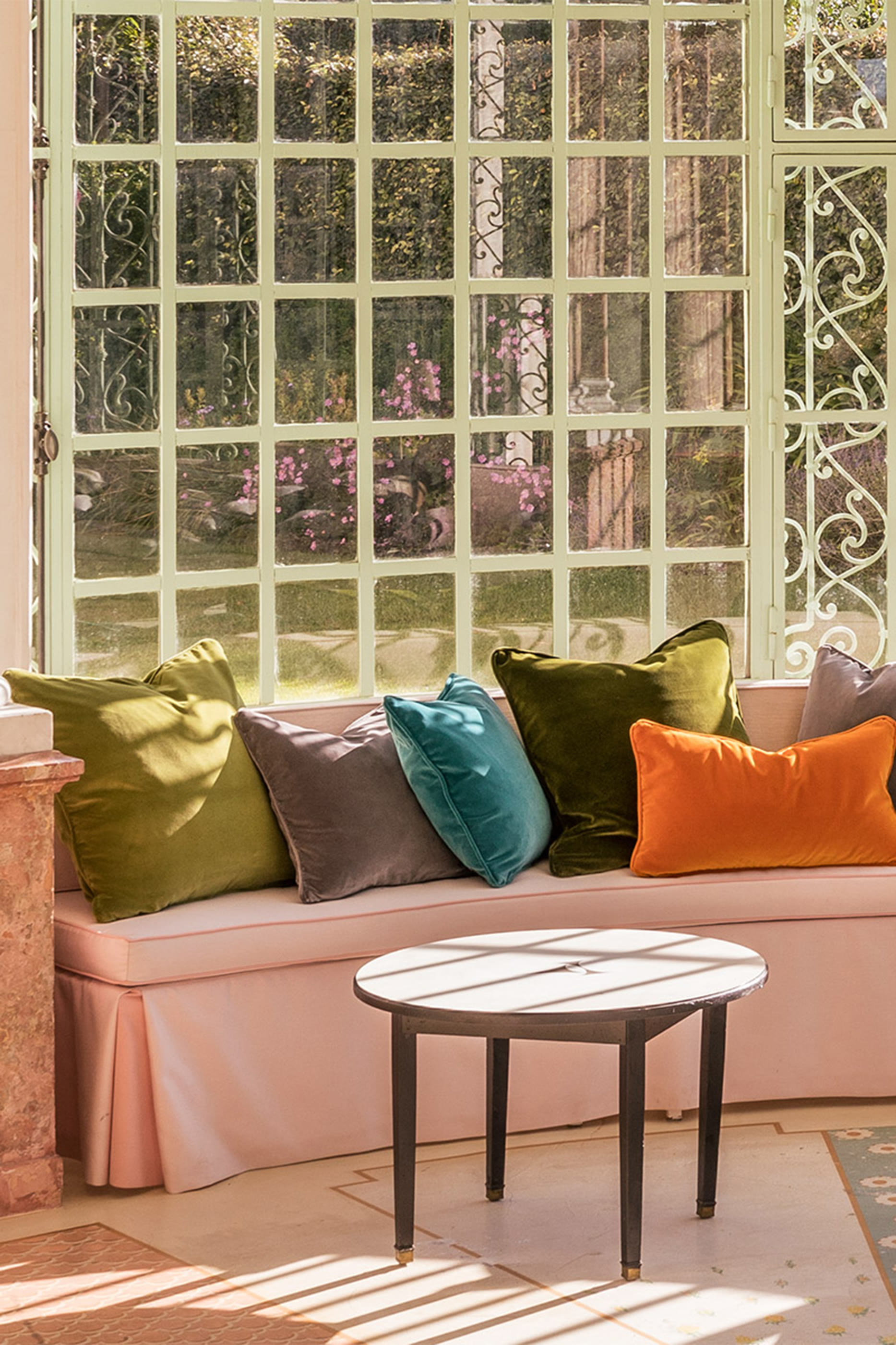 Divan Velour Cushion