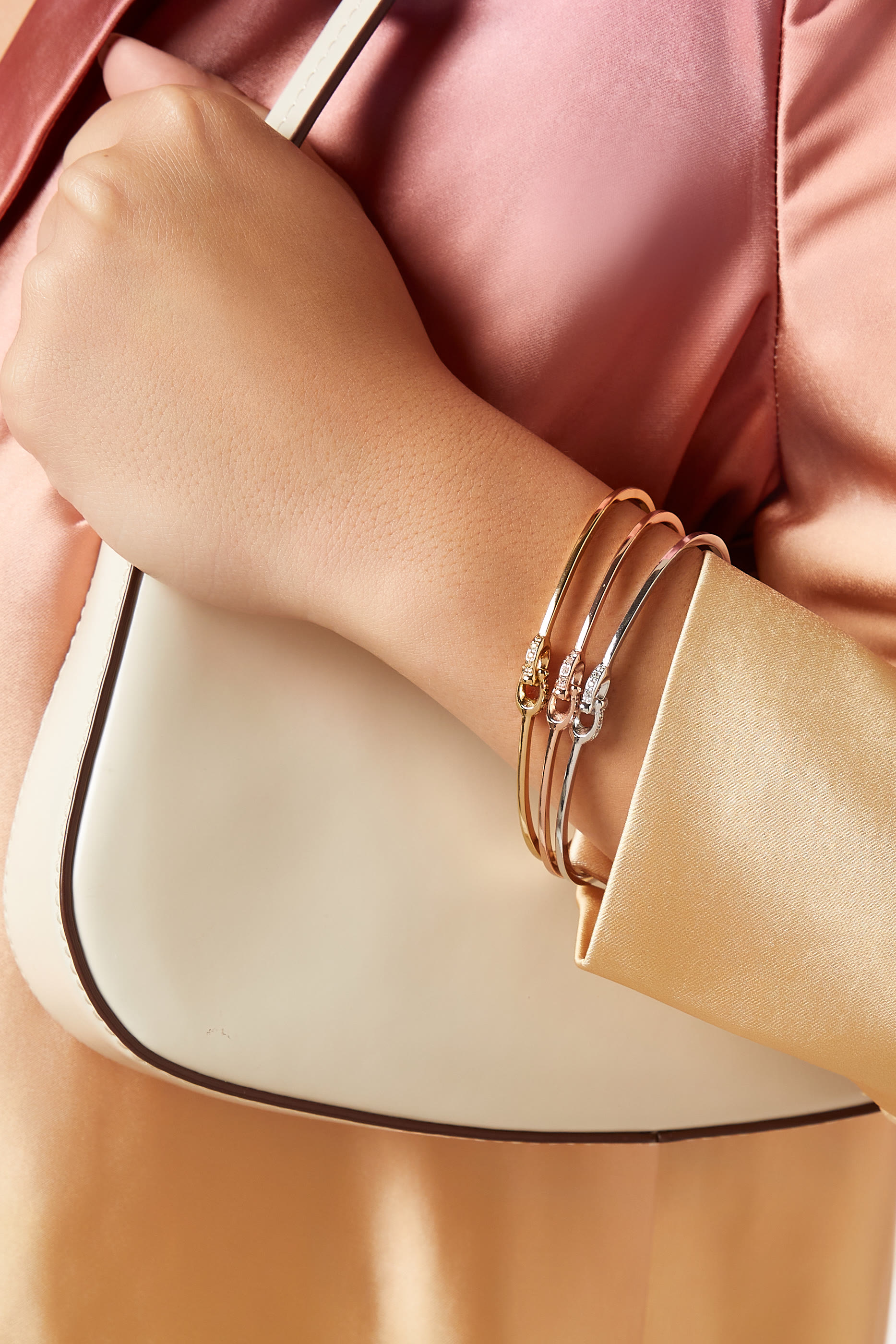 Interlocking Signature C Tritone Bangle Set
