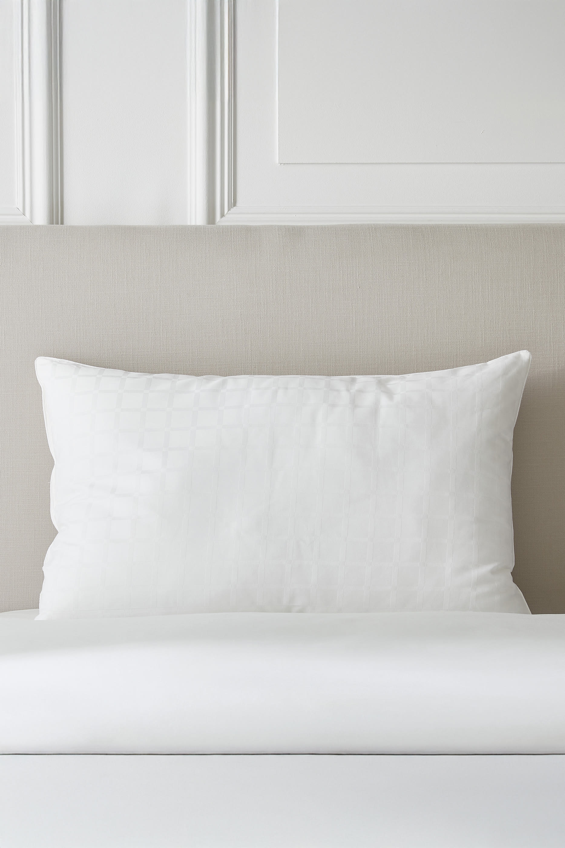 Soft and Light Breathable Pillow - Medium Support