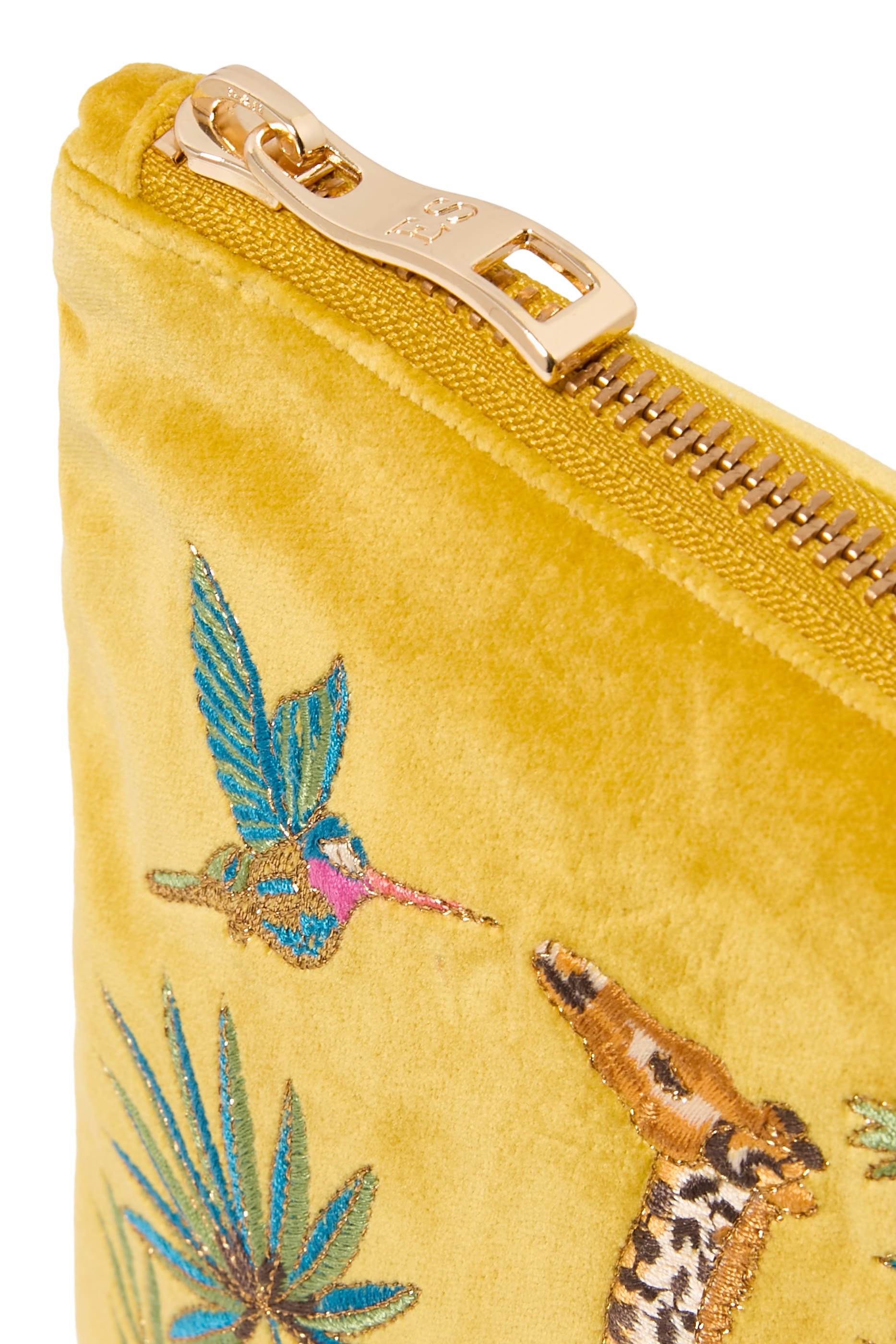 Wild Giraffe Palm Everyday Pouch
