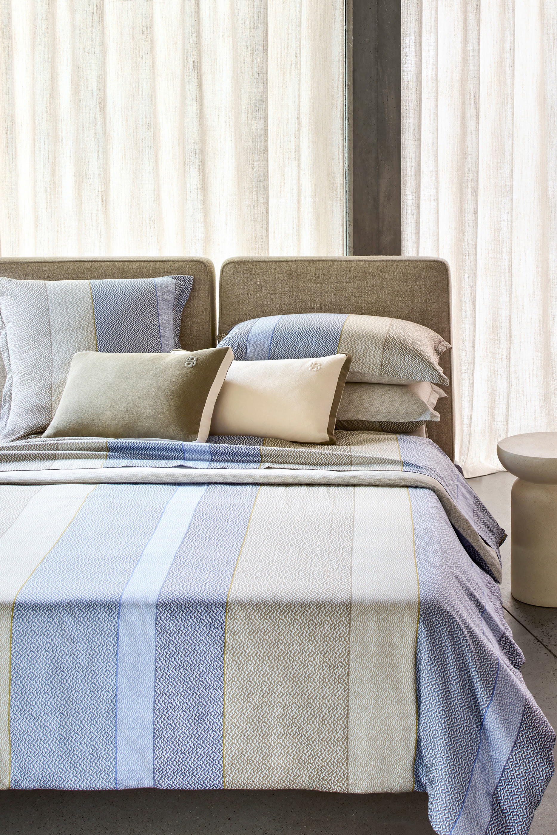 Alvorada Duvet Cover