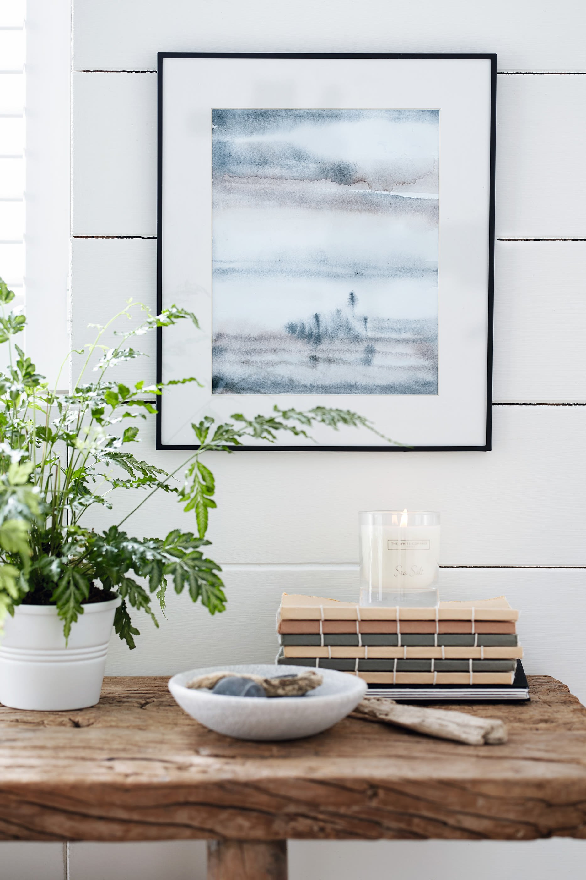 Fine Easel Wall Frame