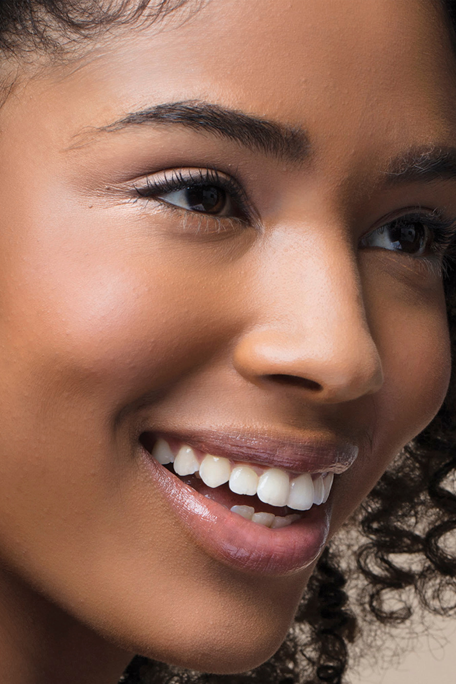 Skin Long-Wear Weightless Foundation