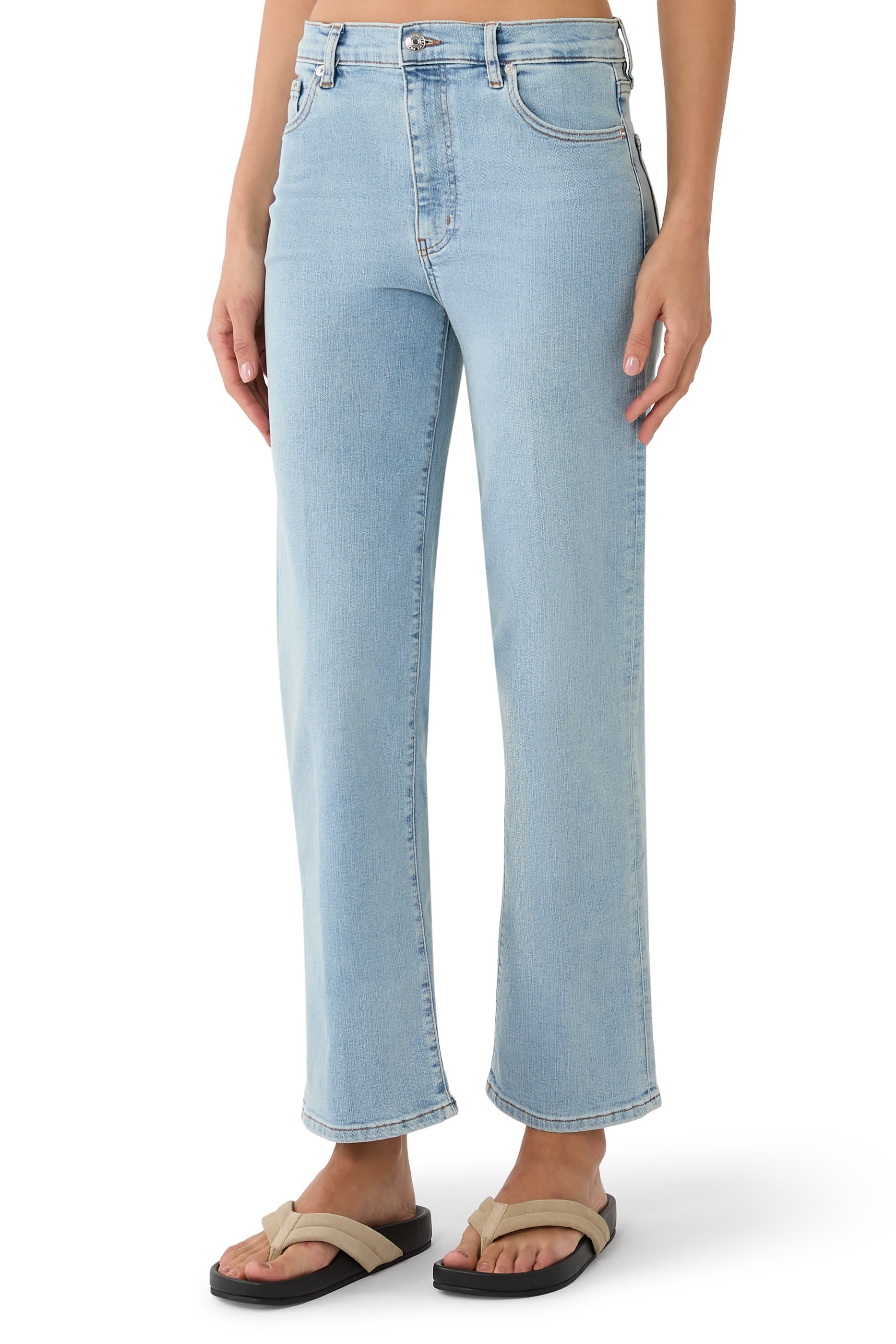Le Sleek Straight Jeans
