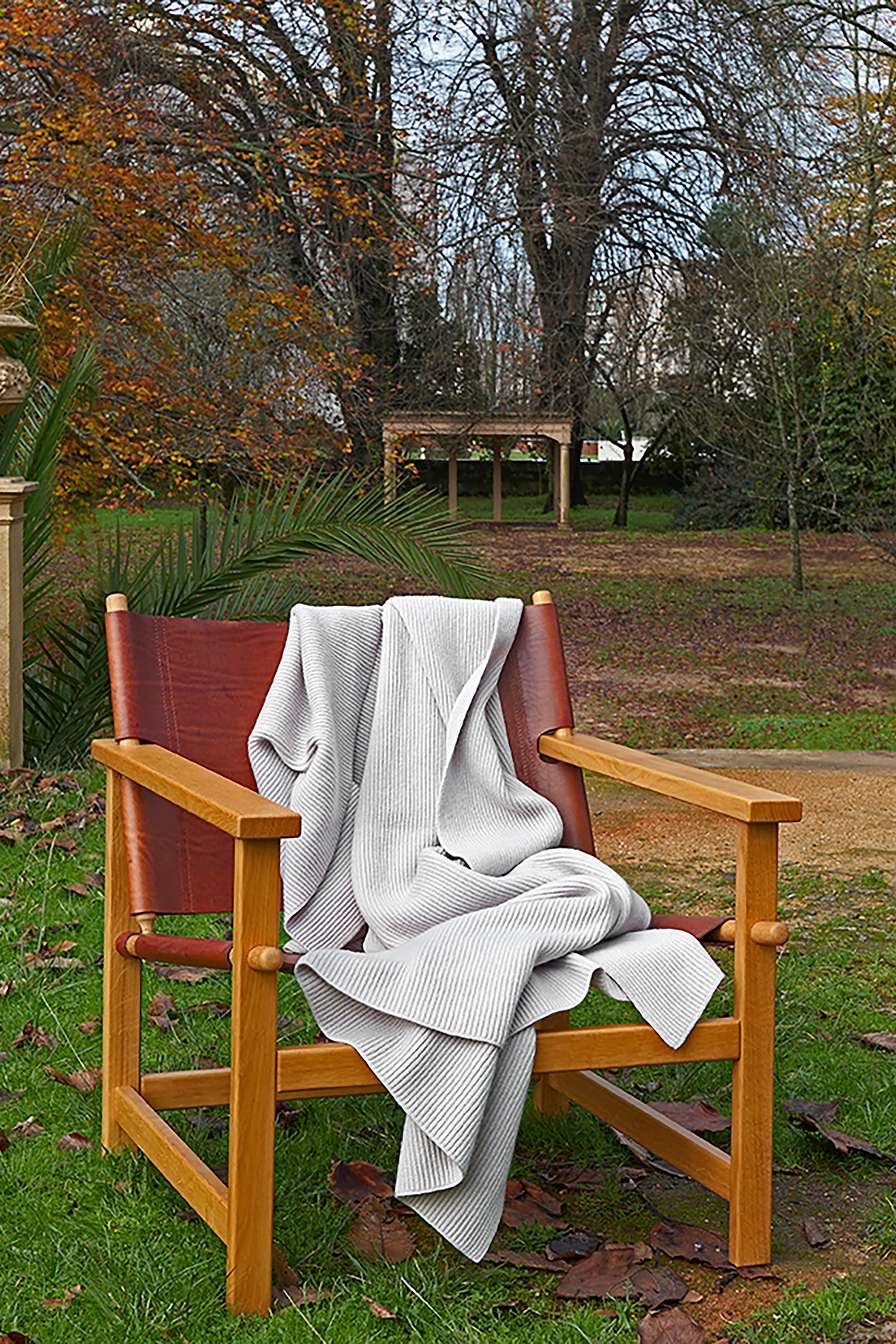 Antonia Ribbed Throw