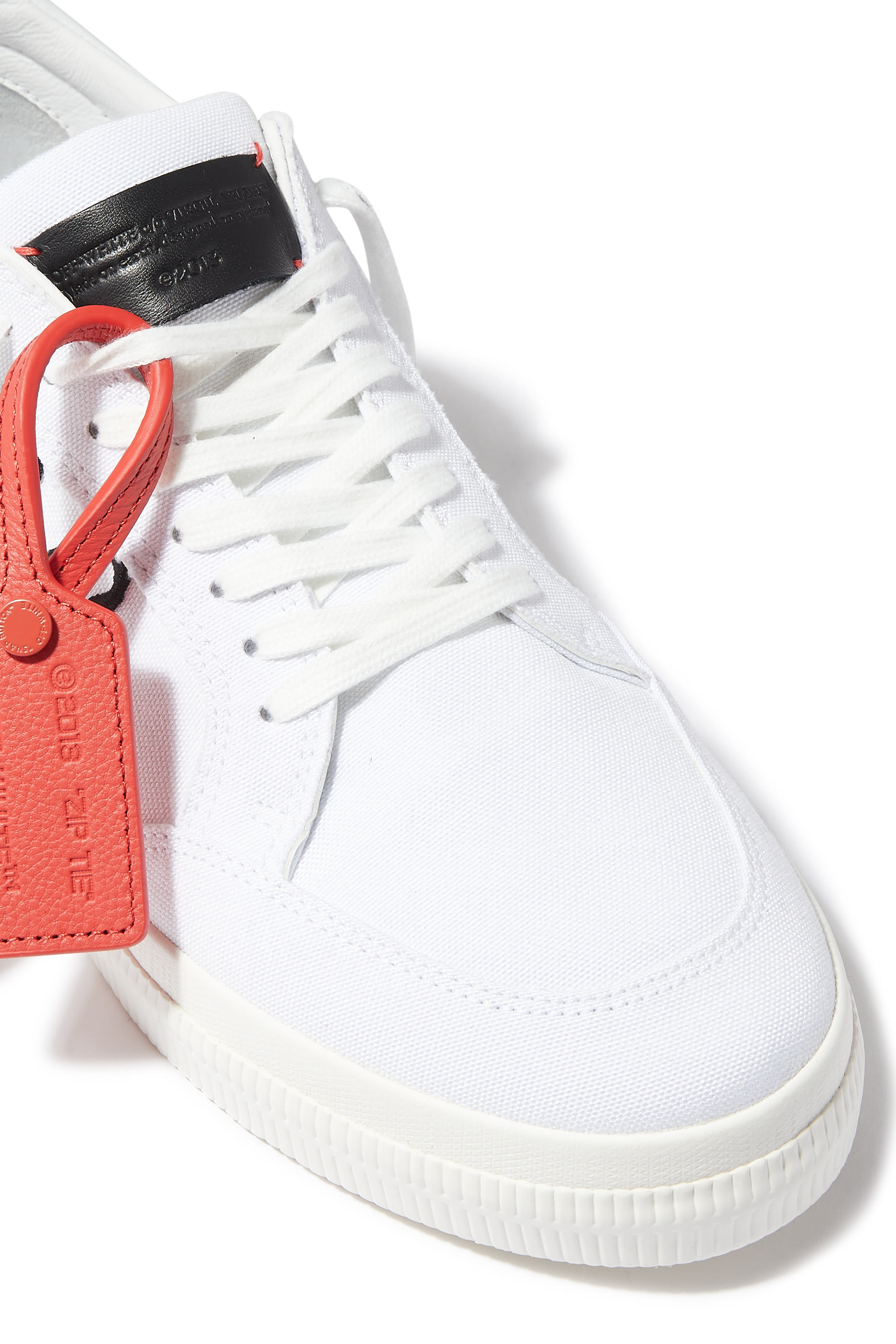 Vulcanized Contrasting-Tag Sneakers