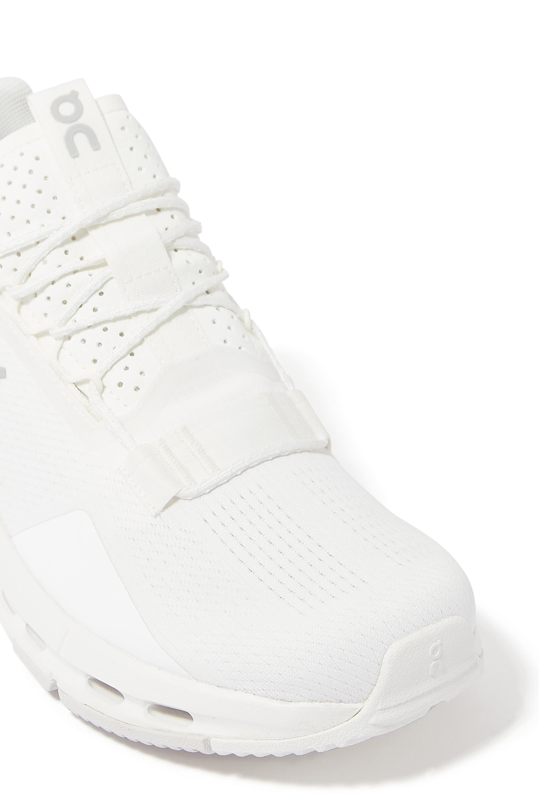 Womens Cloudnova 2 Low Top Runner