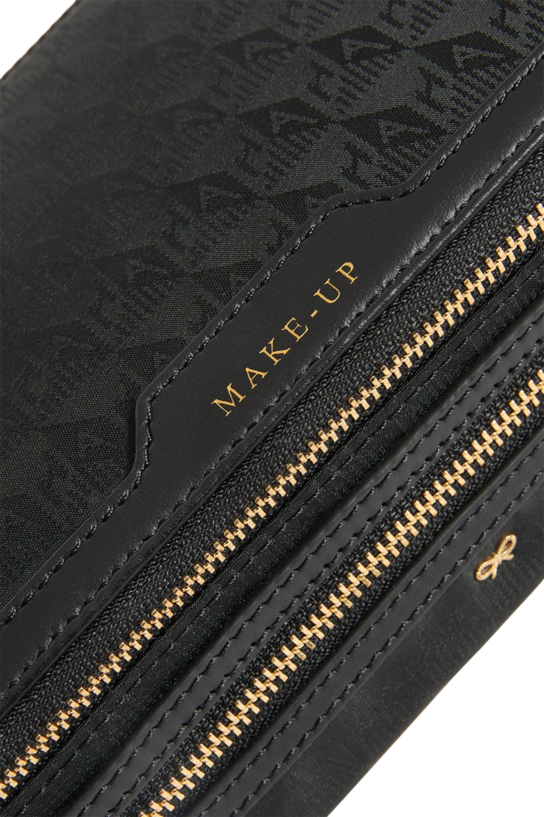 Logo Make-Up Pouch