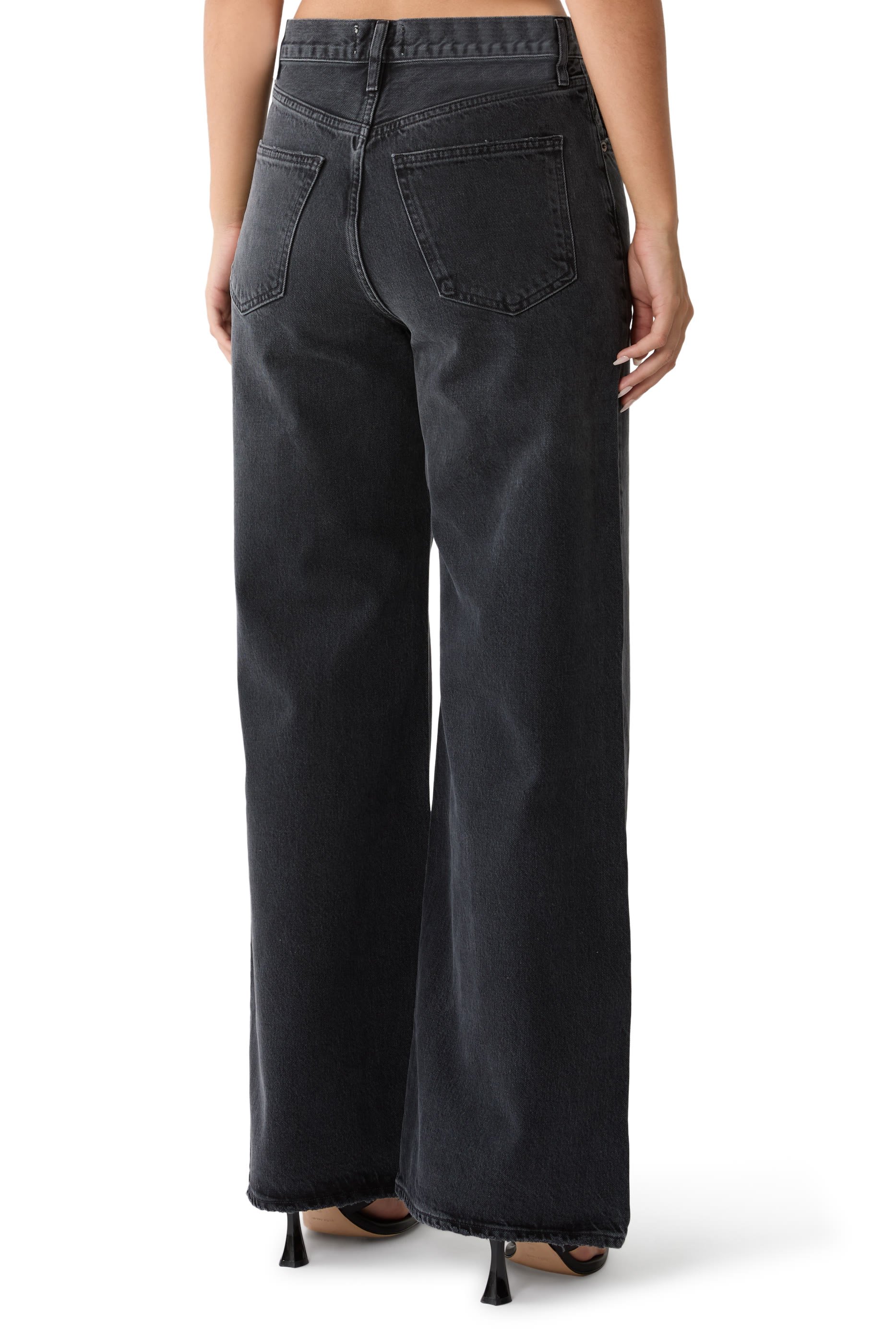  Low Slung Baggy Jeans 