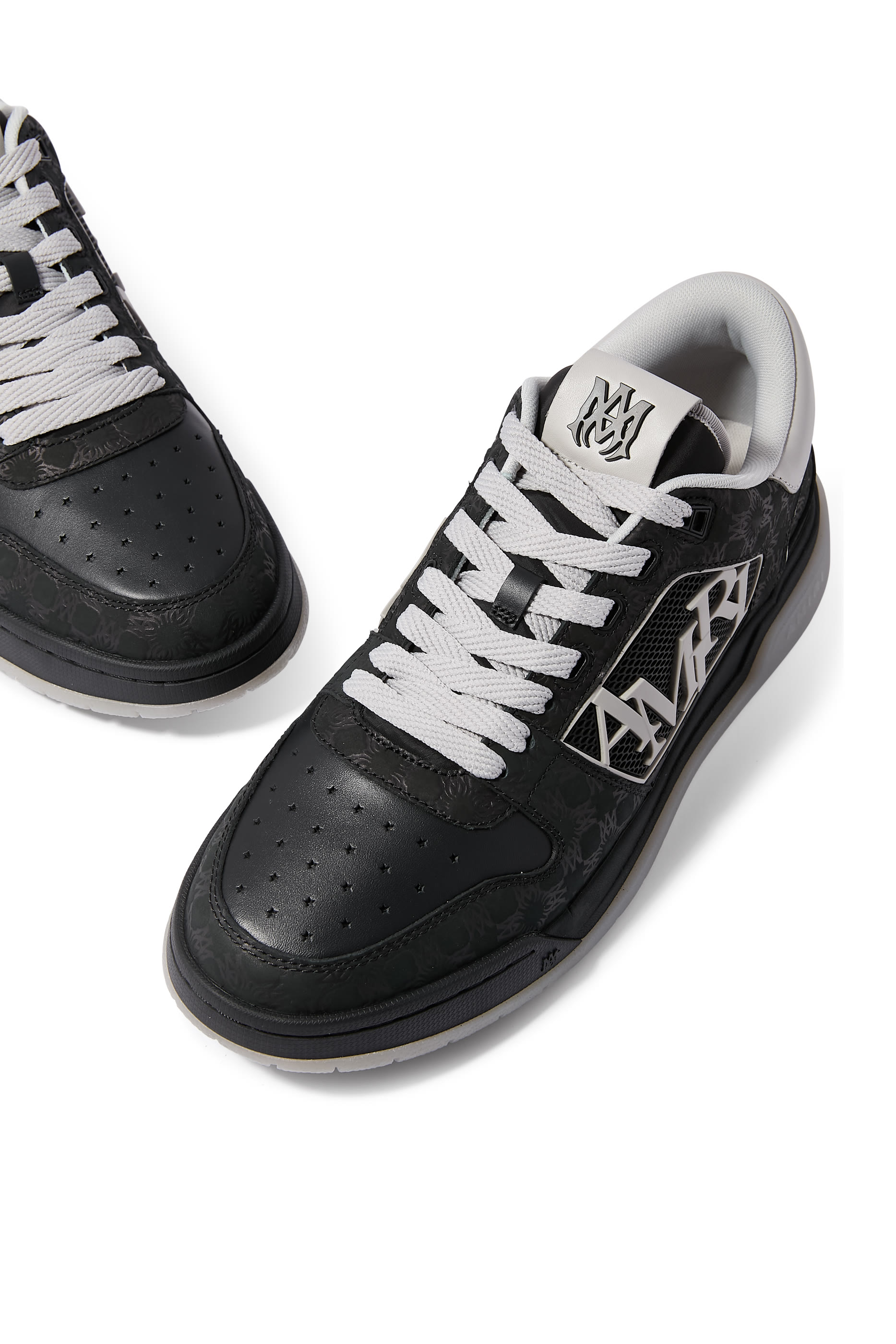 Classic Low Sneakers