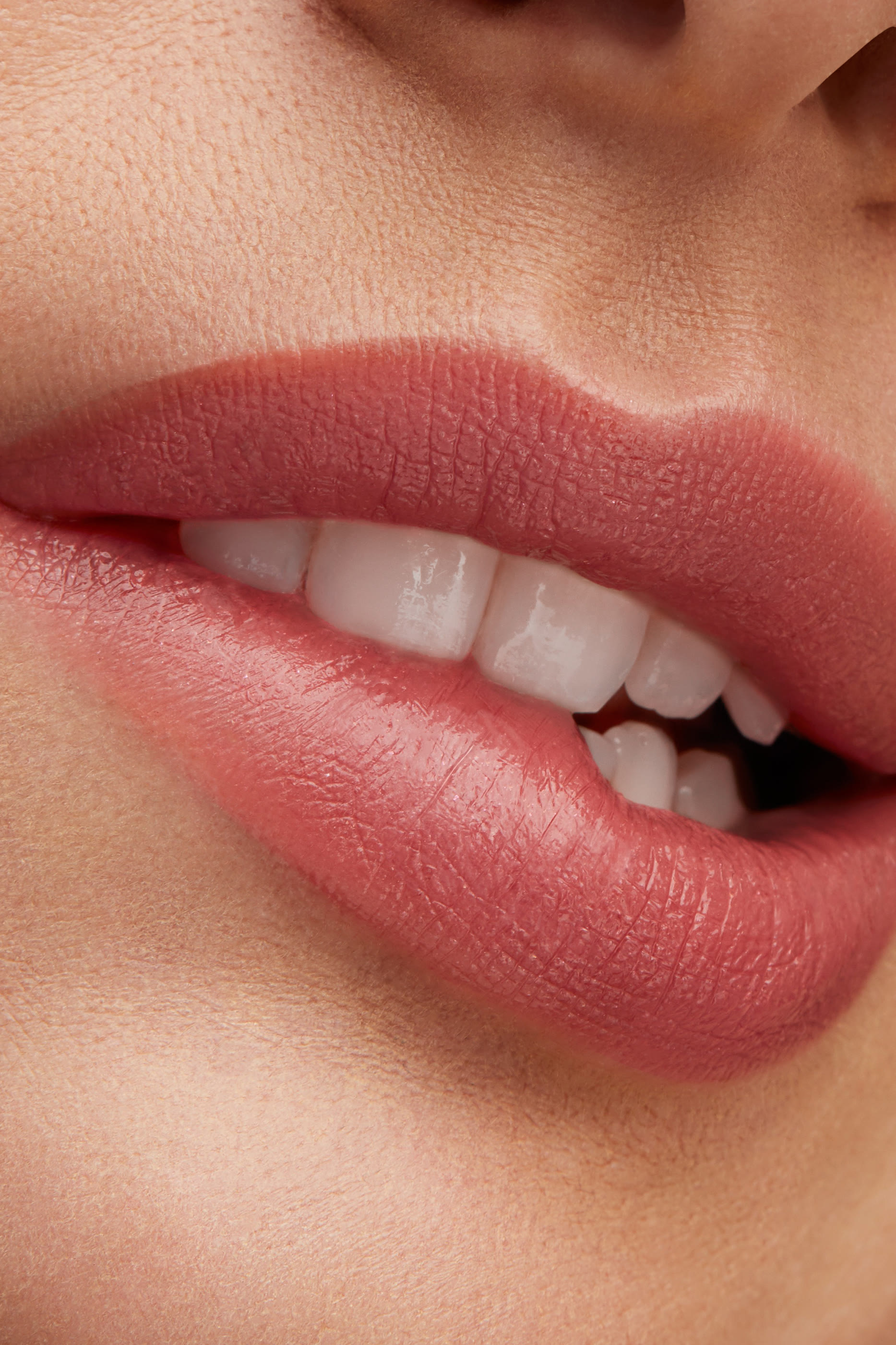 Lustreglass Sheer-Shine Lipstick