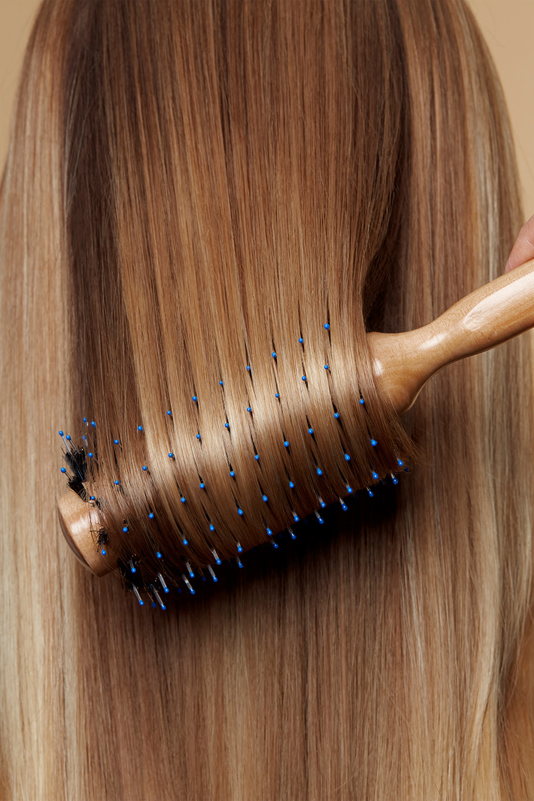 The Blow-Dry Brush N&deg;1