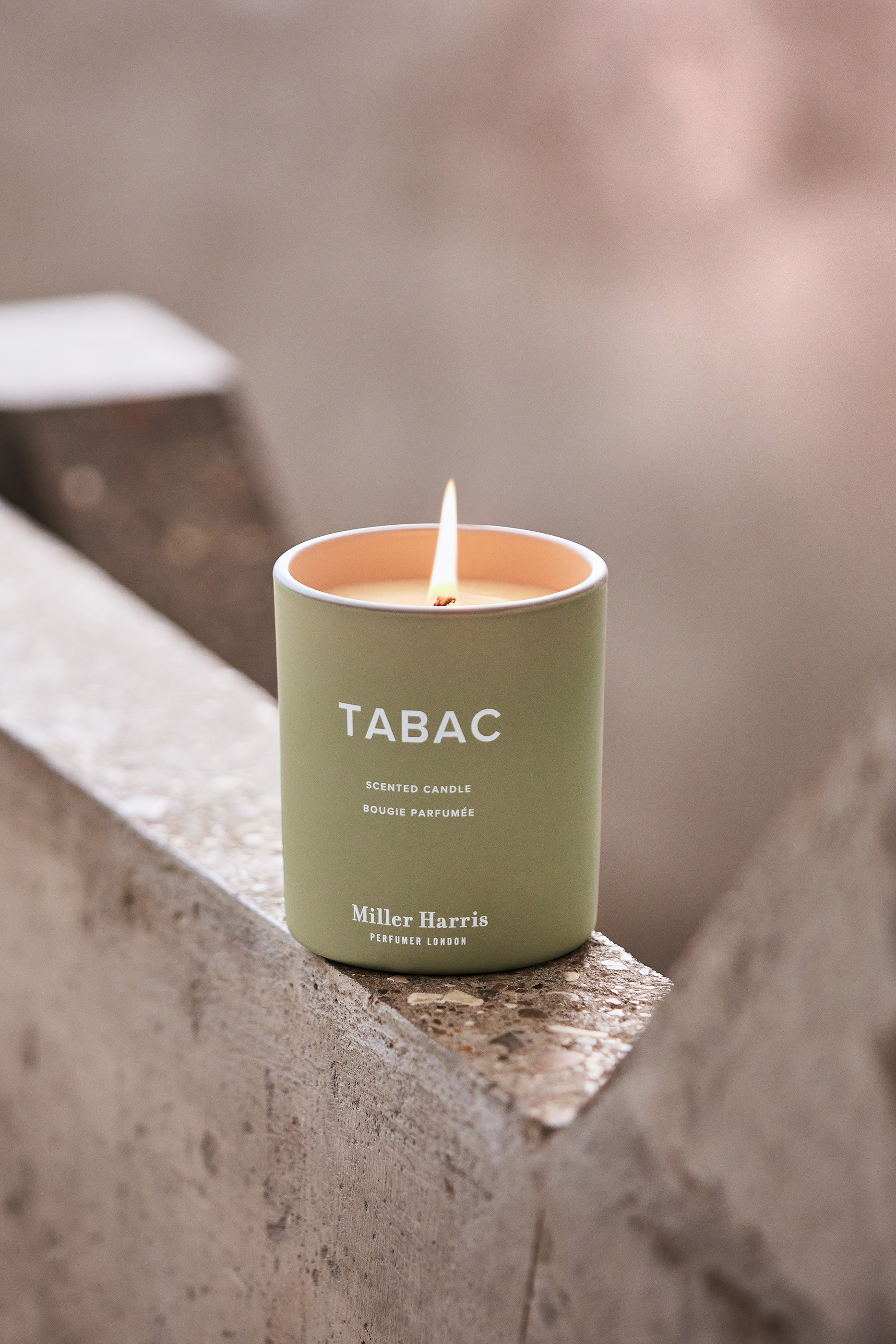 Tabac Scented Candle