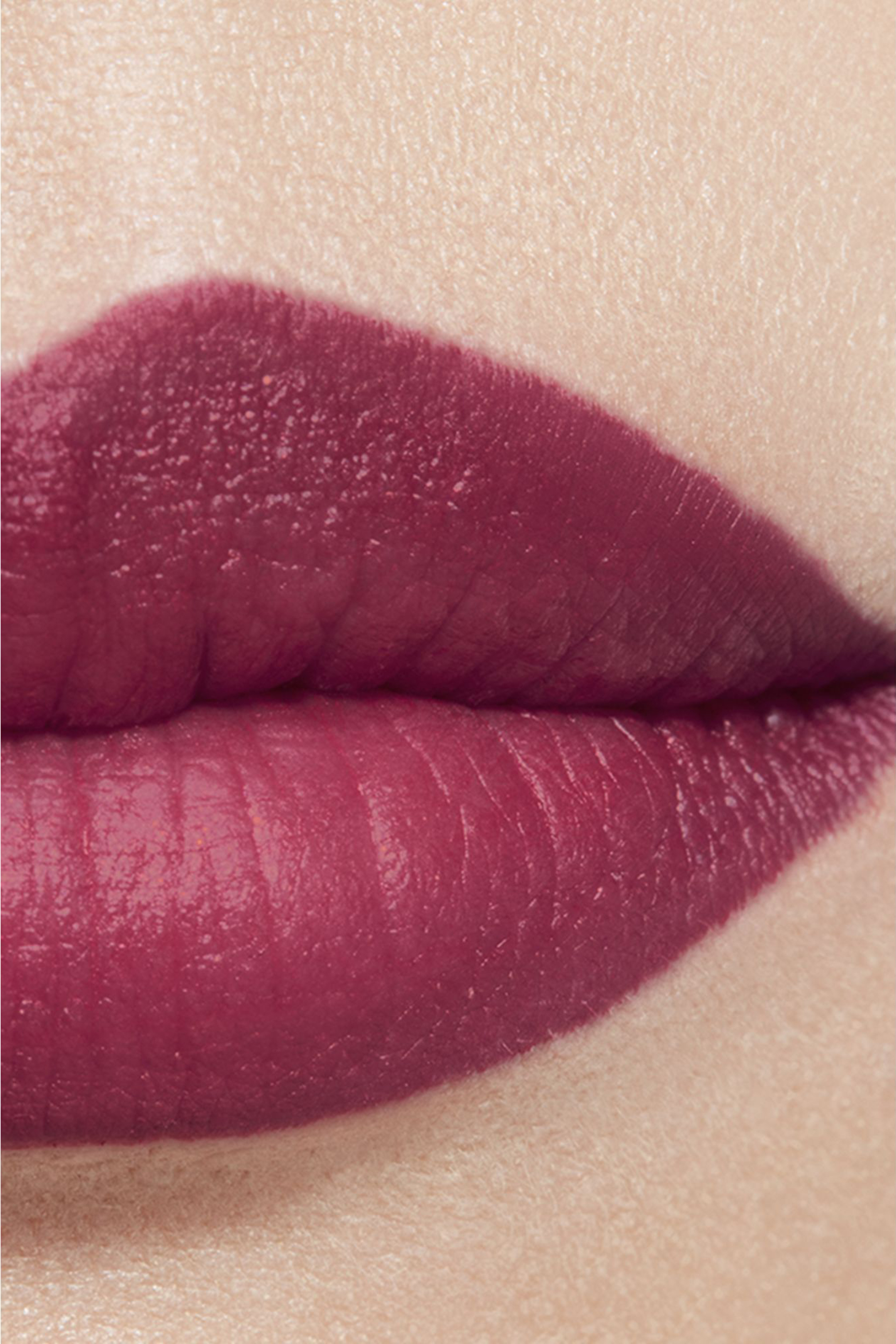 Rouge Allure Velvet Luminous Velvet Lipstick