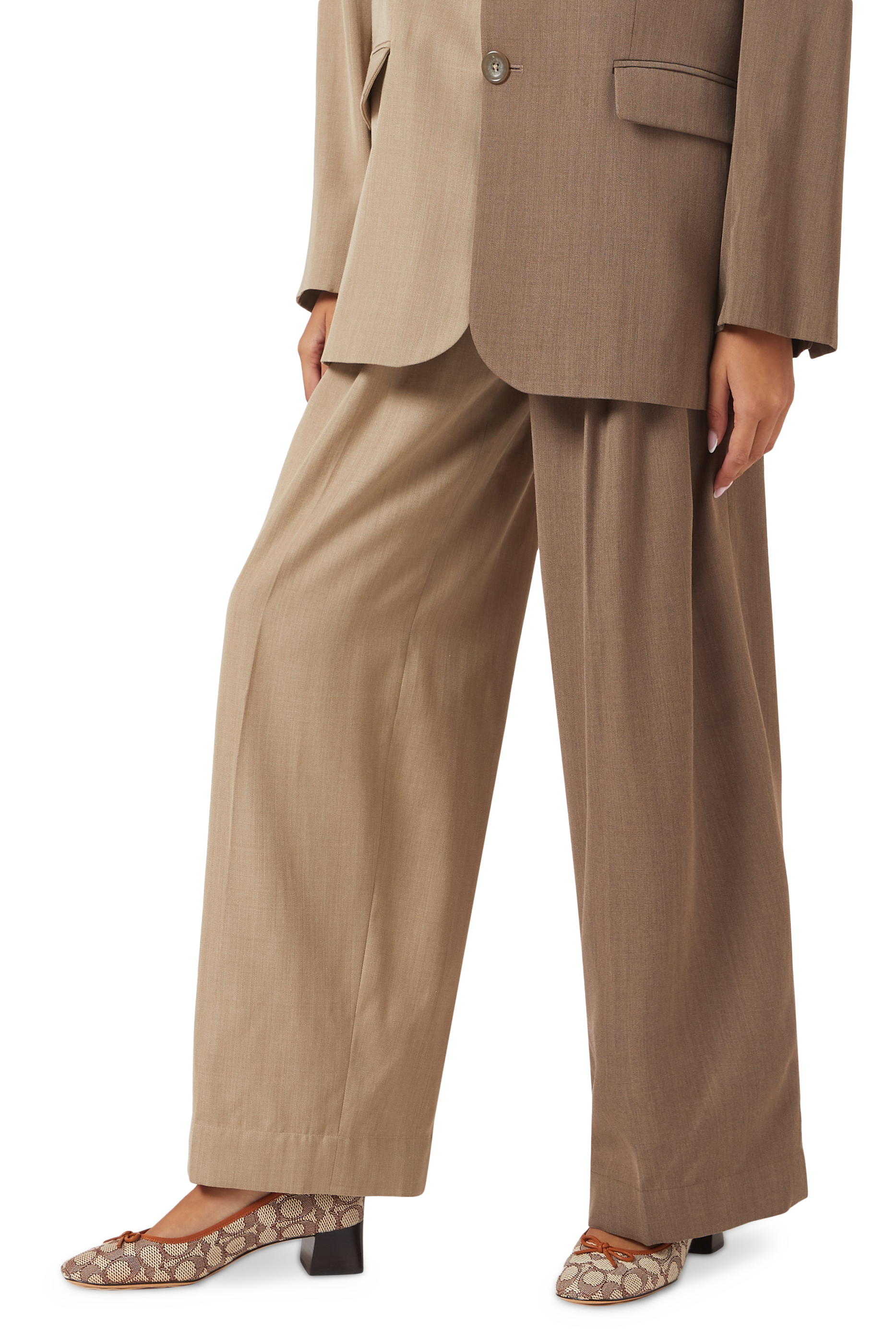 Ava Signature Canvas 40 Ballet Pumps