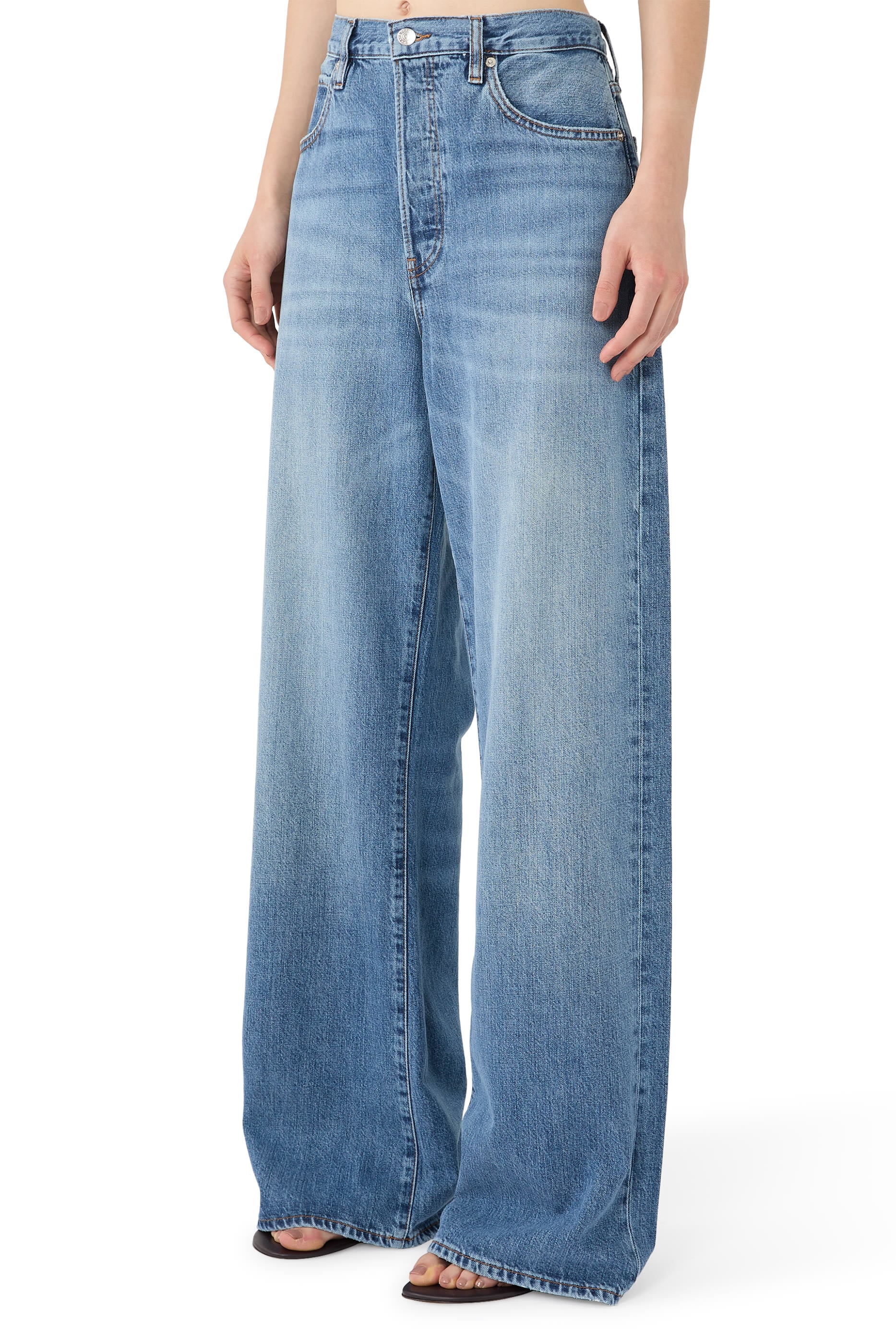 Off Duty Loose Jeans