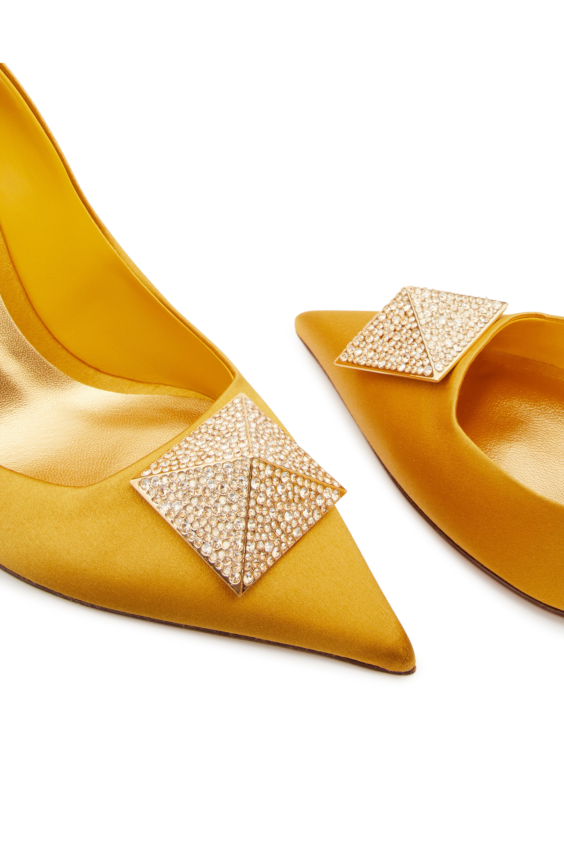  One Stud 100 Satin Pumps