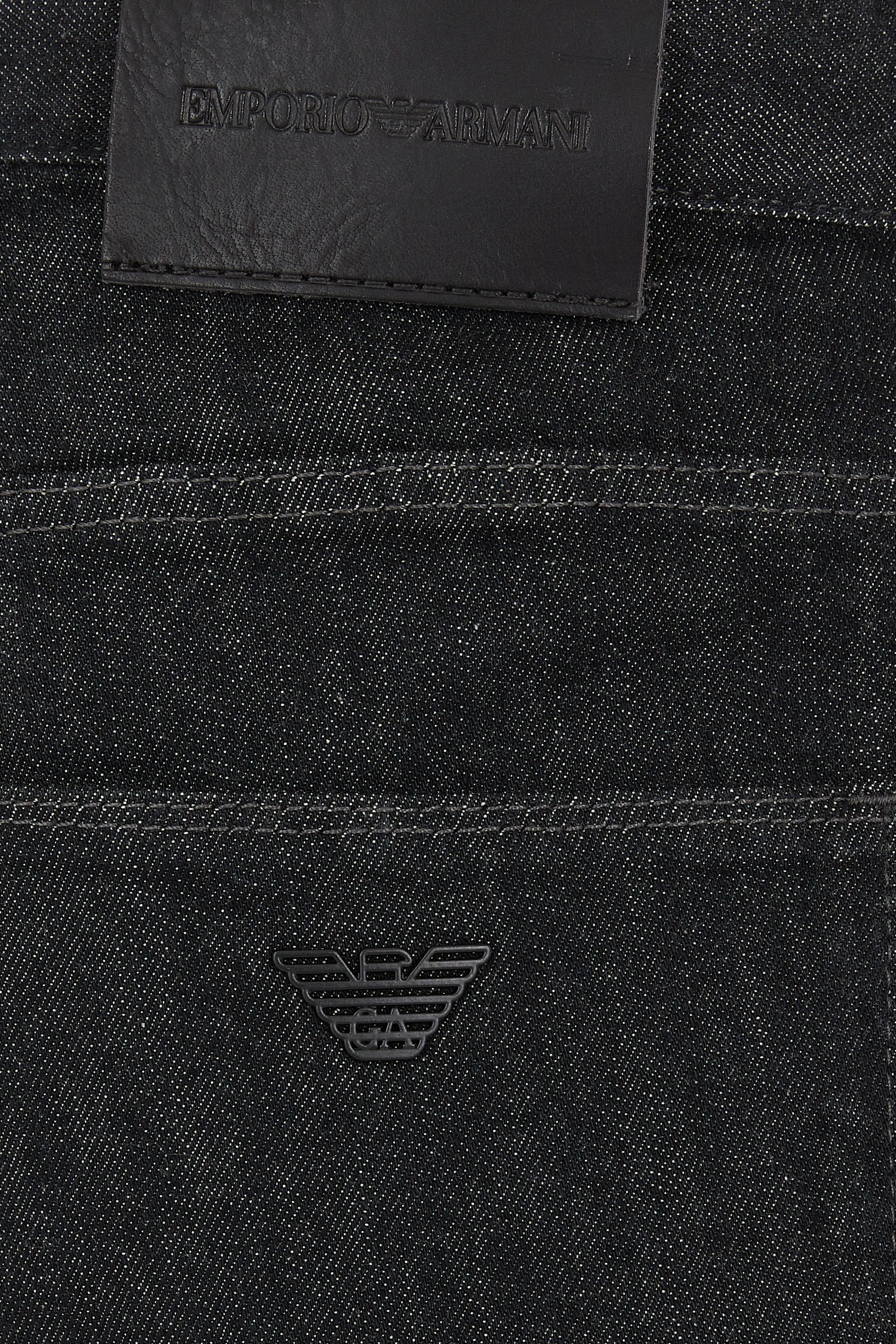 J06 Slim-Fit Jeans