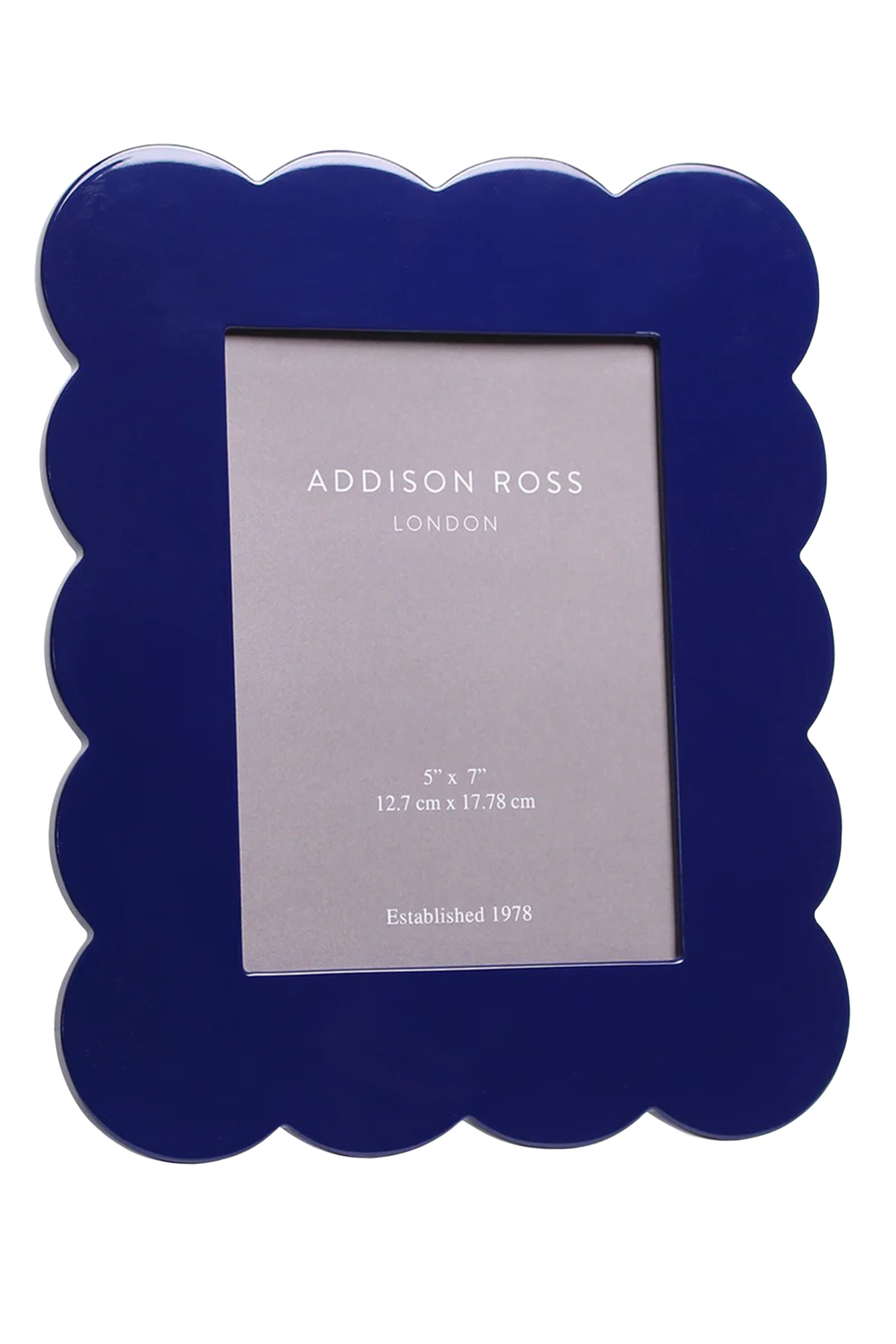 Scalloped Photo Frame