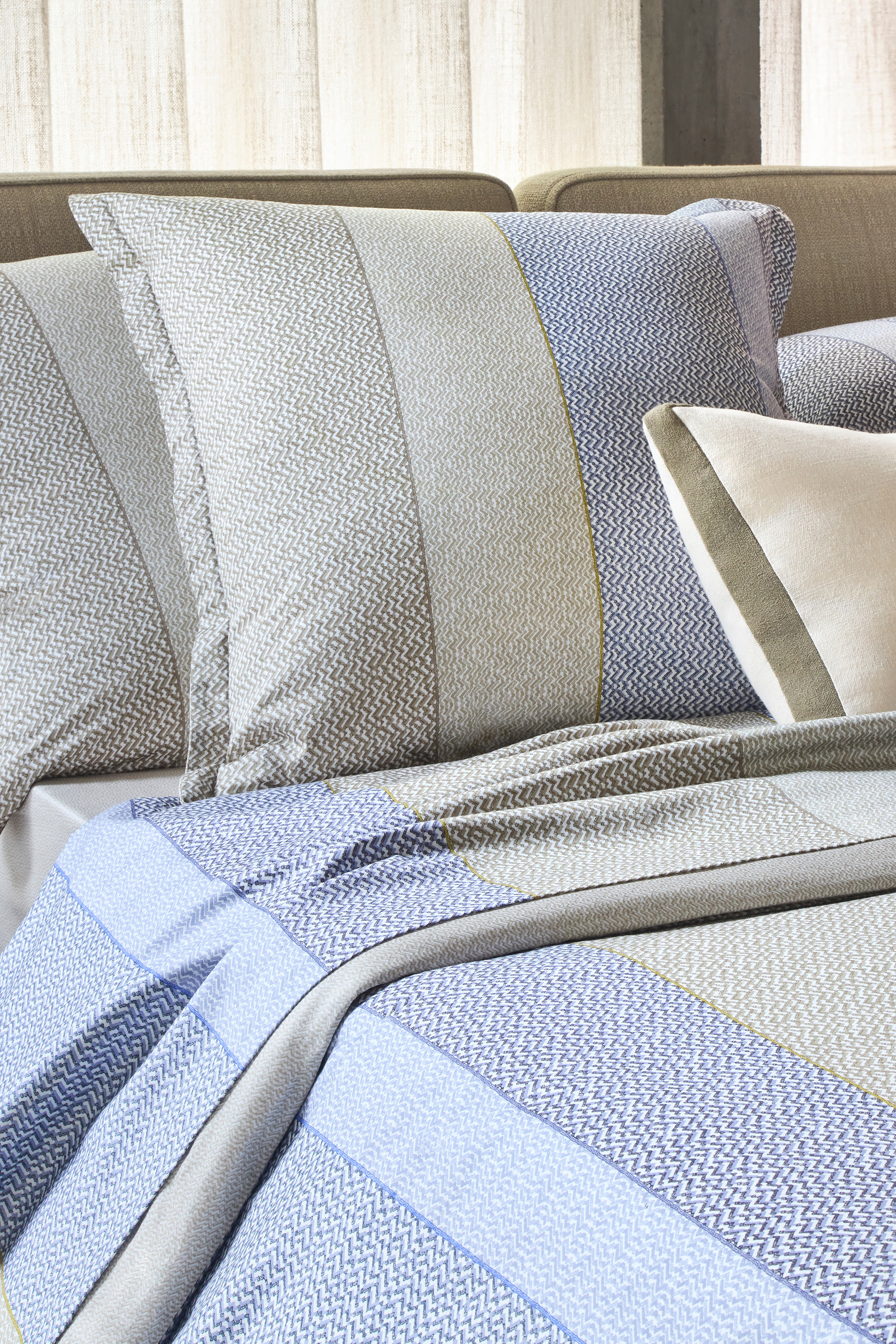Alvorada Duvet Cover