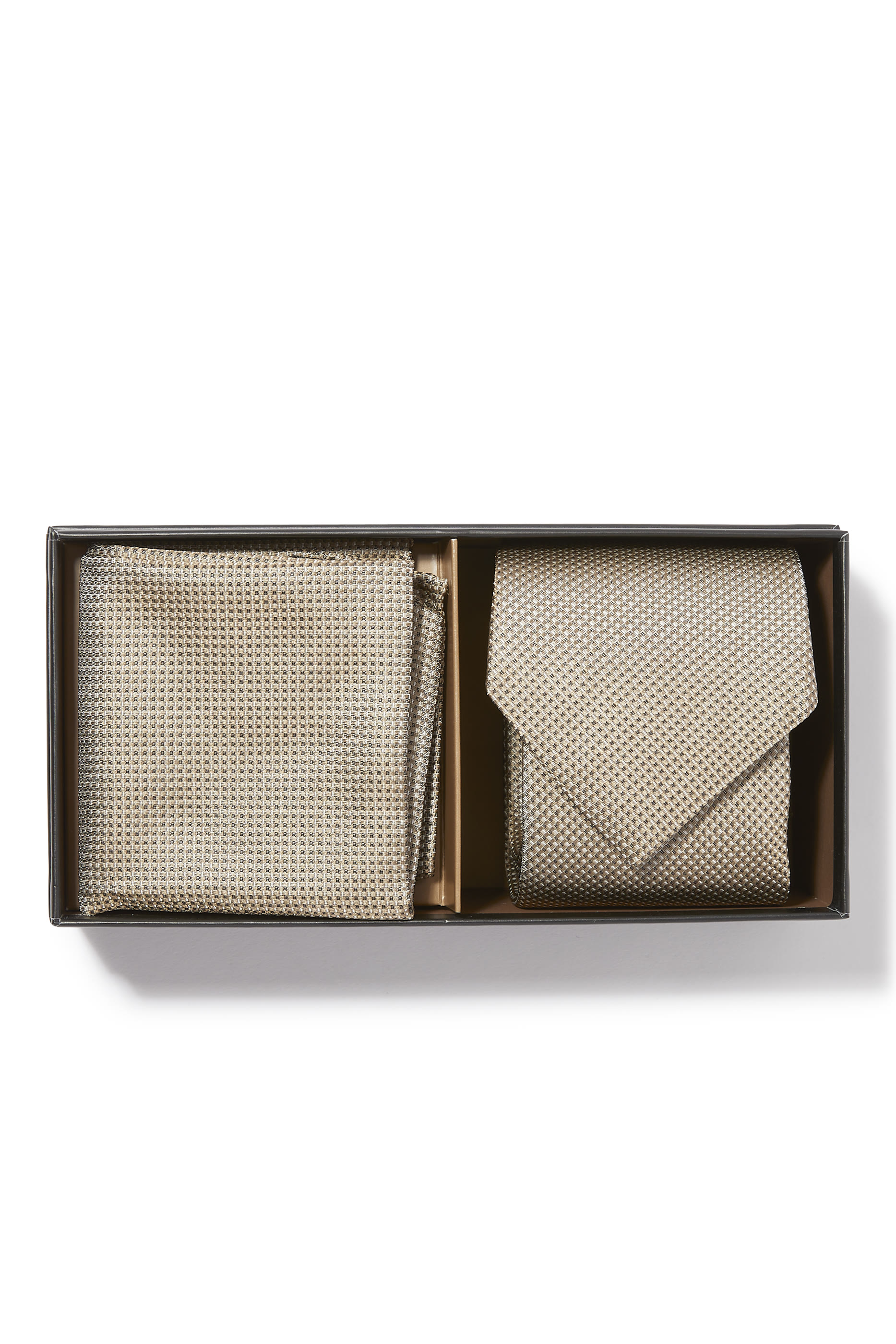 H-Tie And Pocket Square Set