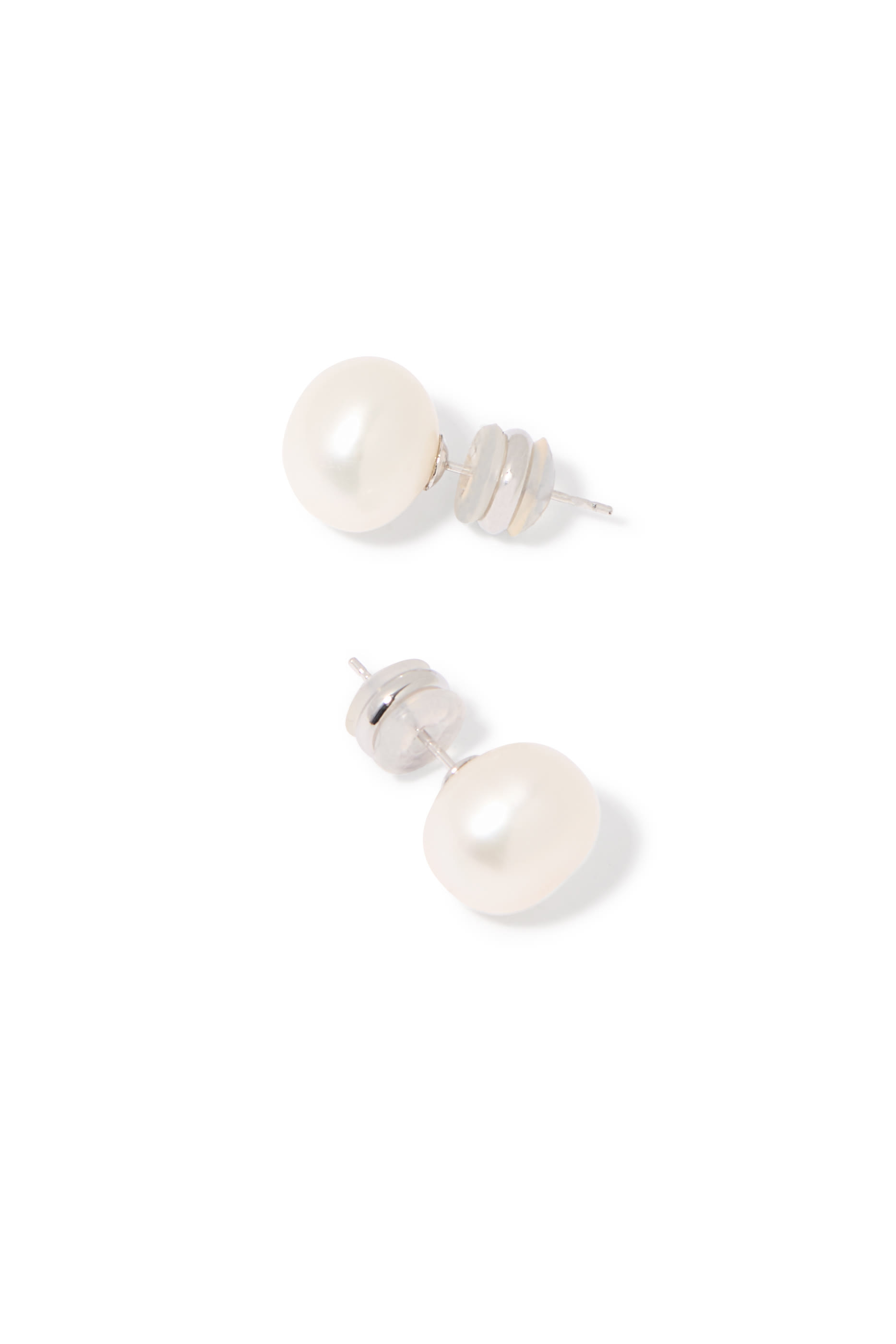 Iconic Pearl Stud Earrings