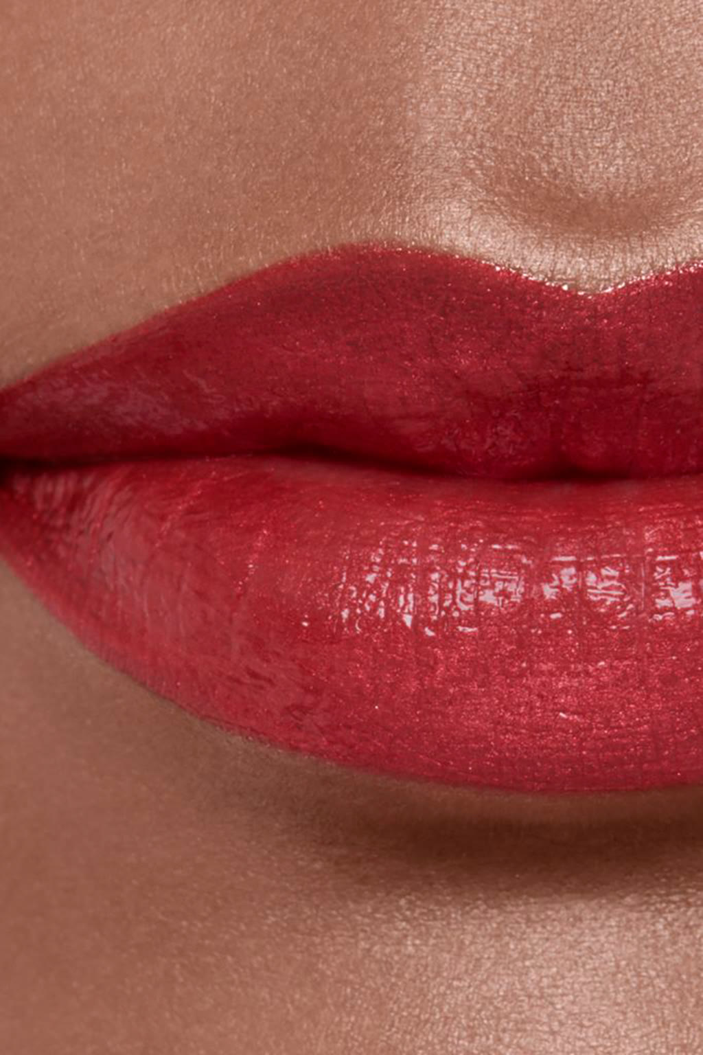 ROUGE COCO BLOOM Hydrating And Plumping Lipstick. Intense, Long-Lasting Colour And Shine