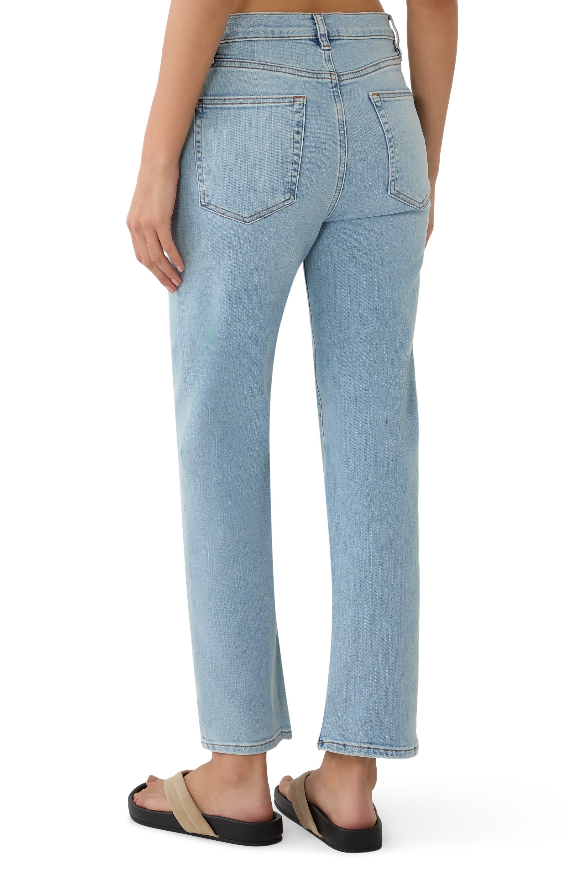 Le Sleek Straight Jeans