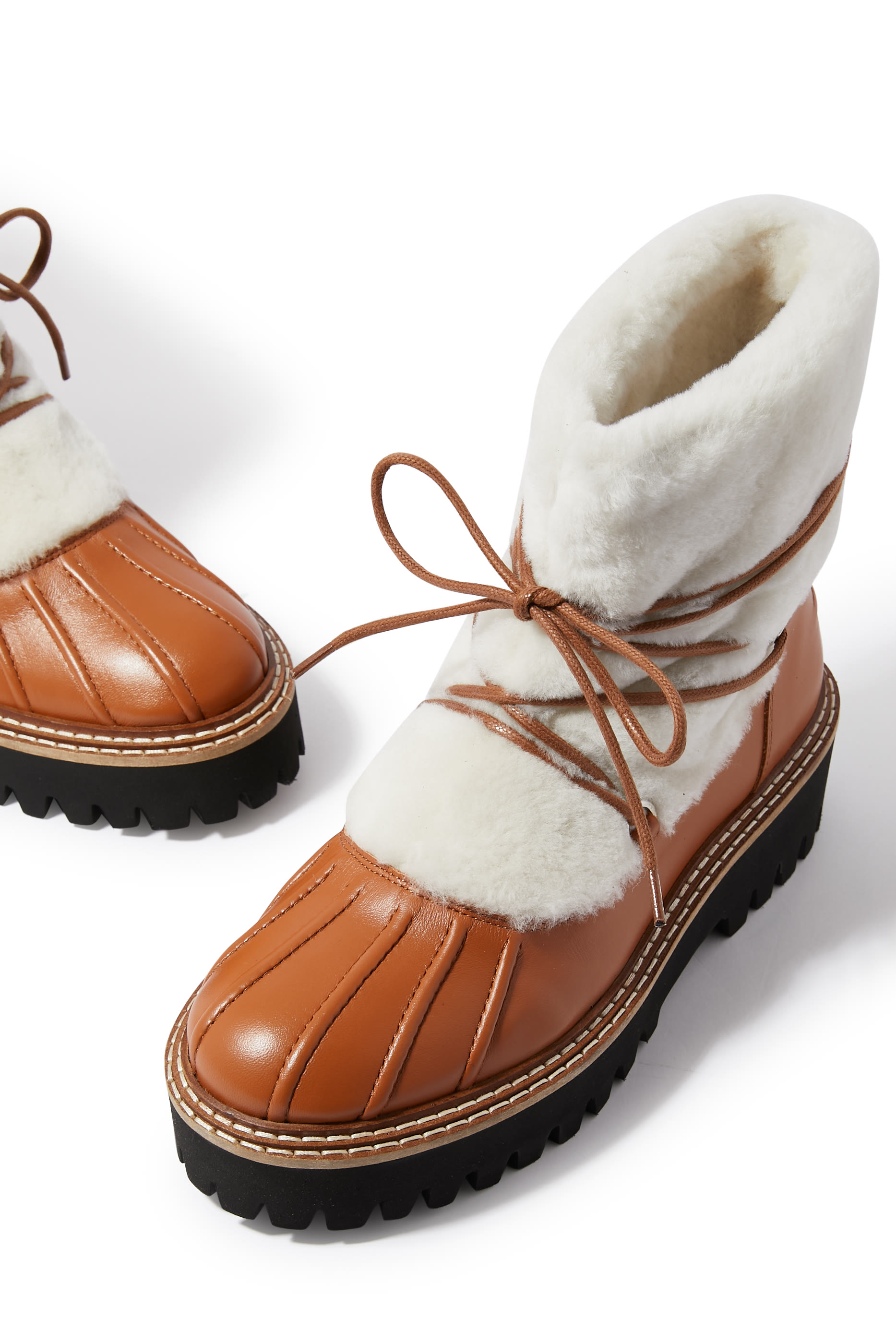 Lace-Up Mid-Length Boots in Ironed Merino