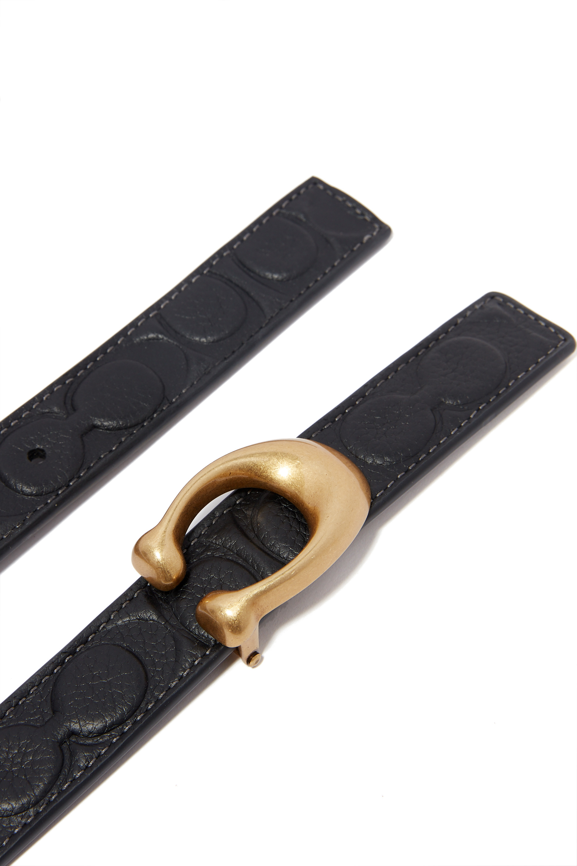 Sculpted Signature Buckle Cut-To-Size Reversible Belt