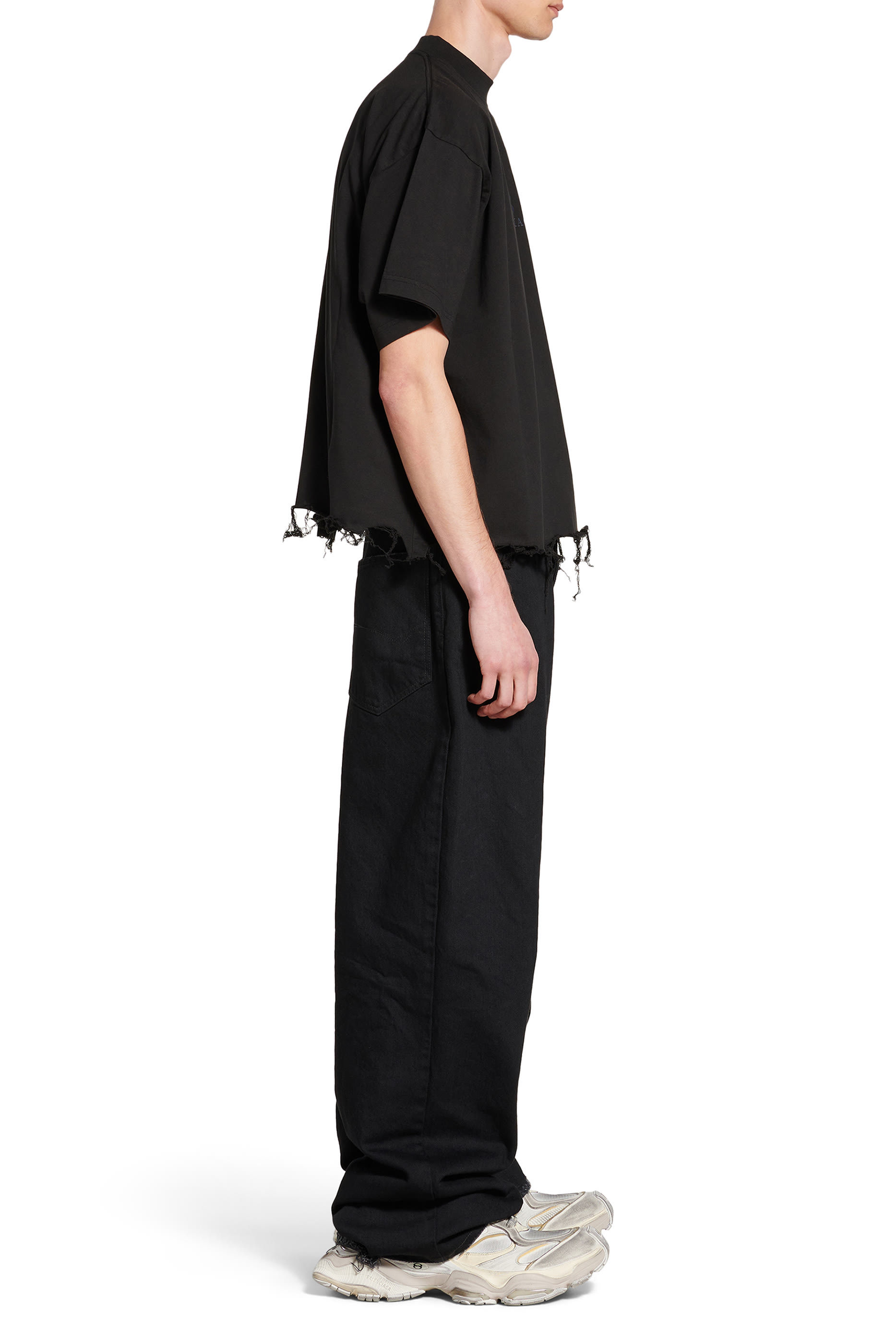 BB Classic Oversized Cropped T-Shirt